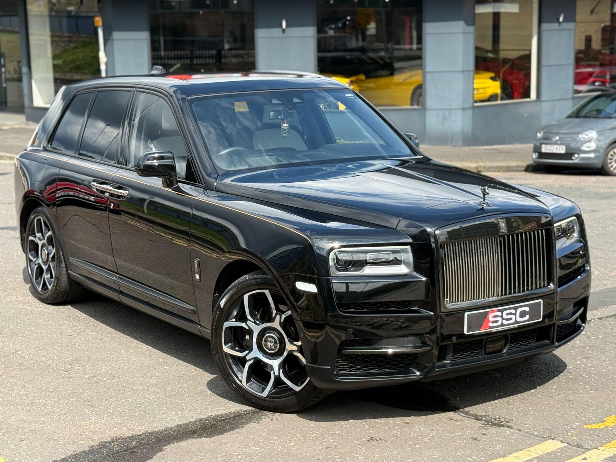 ROLLS-ROYCE CULLINAN ESTATE Black Badge 5dr Auto for sale UK - Slide 4
