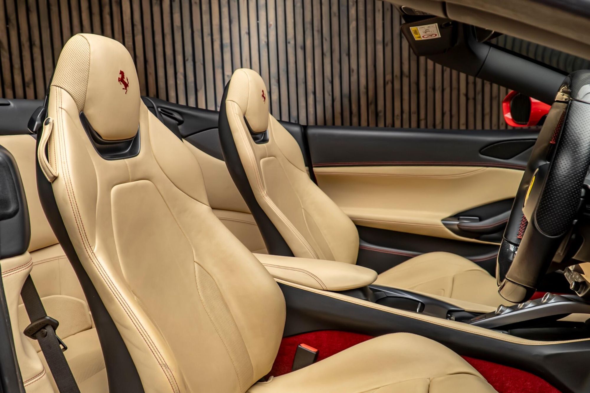 FERRARI PORTOFINO CONVERTIBLE GT 2dr Auto for sale UK - Slide 2