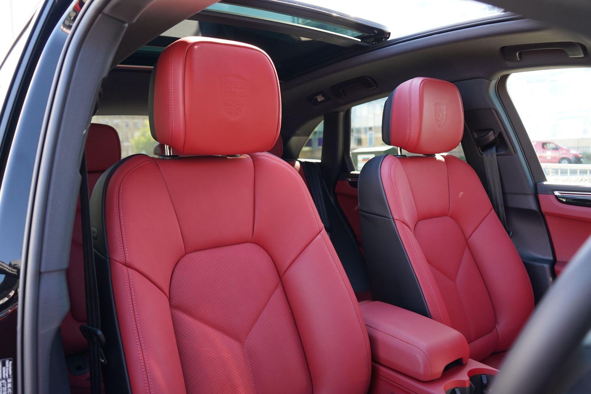 PORSCHE MACAN ESTATE S 5dr PDK for sale UK - Slide 3