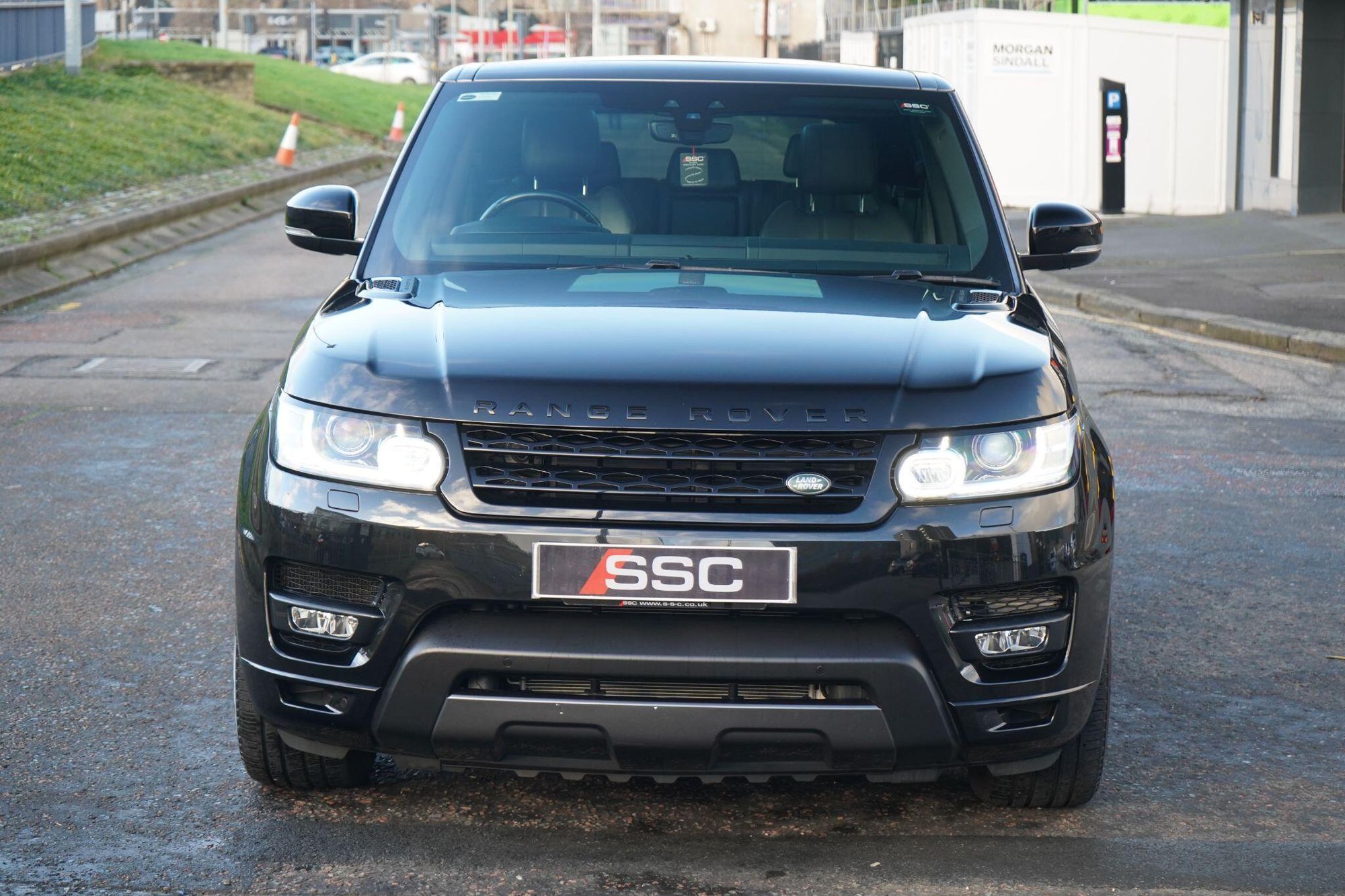 LAND ROVER RANGE ROVER SPORT DIESEL ESTATE 3.0 SDV6 HSE Dynamic 5dr Auto for sale UK - Slide 6