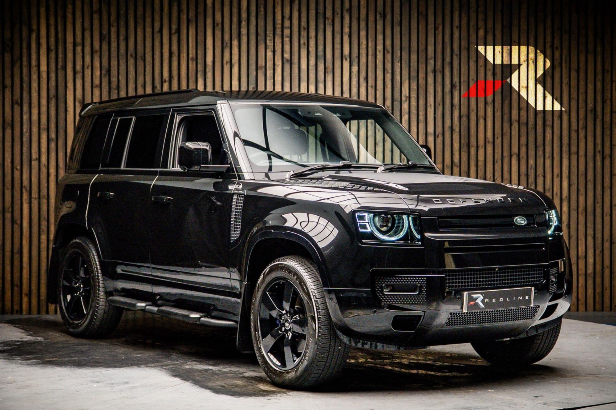 LAND ROVER DEFENDER DIESEL ESTATE 3.0 D250 X-Dynamic HSE 110 5dr Auto