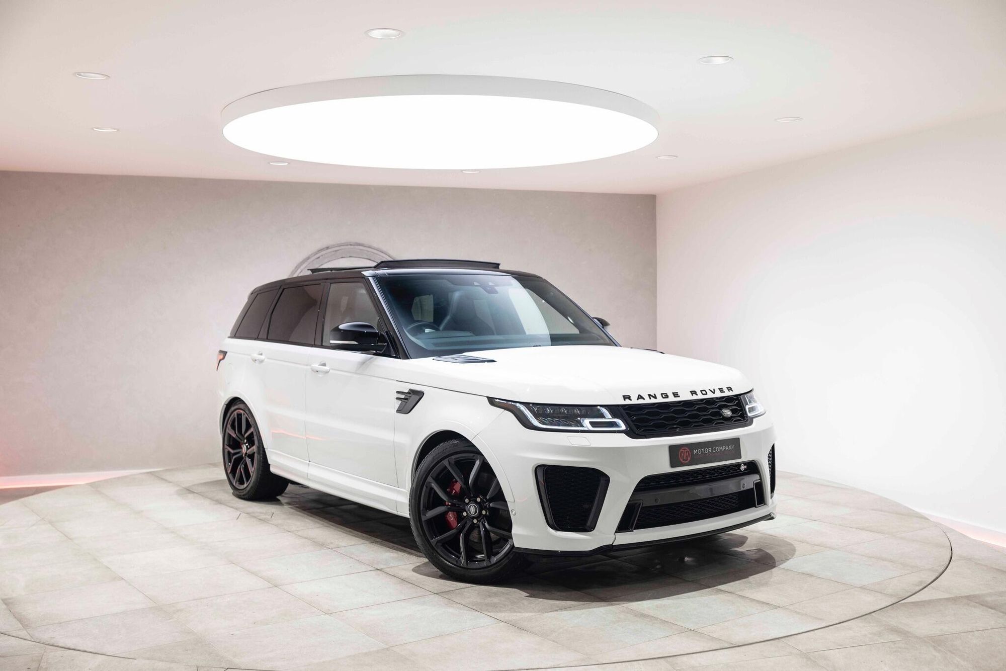 LAND ROVER RANGE ROVER SPORT ESTATE 5.0 P575 S/C SVR 5dr Auto for sale UK - Slide 2
