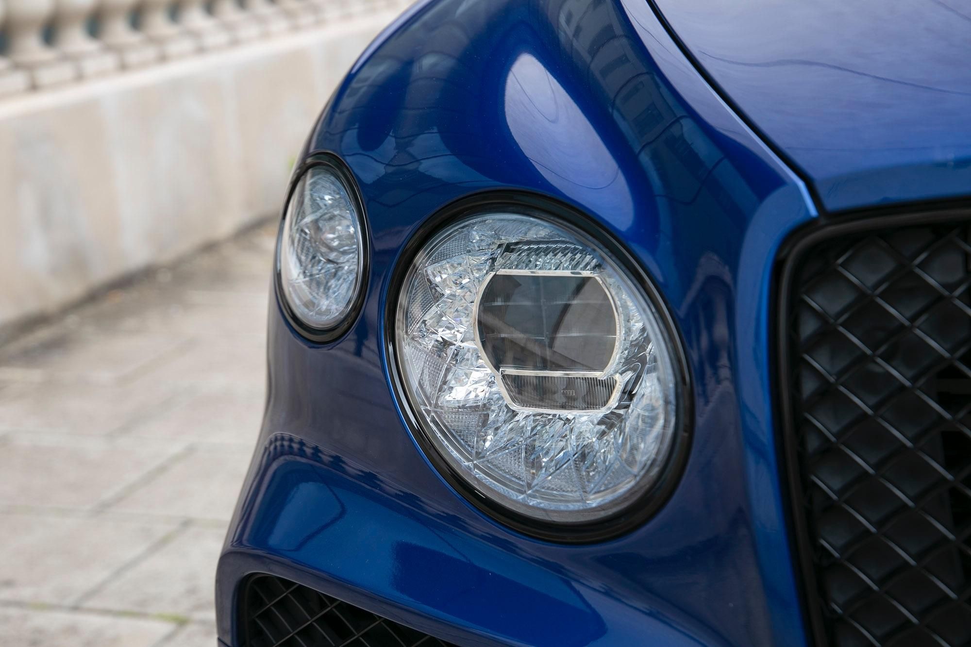 BENTLEY BENTAYGA ESTATE SPECIAL EDITION 4.0 V8 First Edition 5dr Auto for sale UK - Slide 4