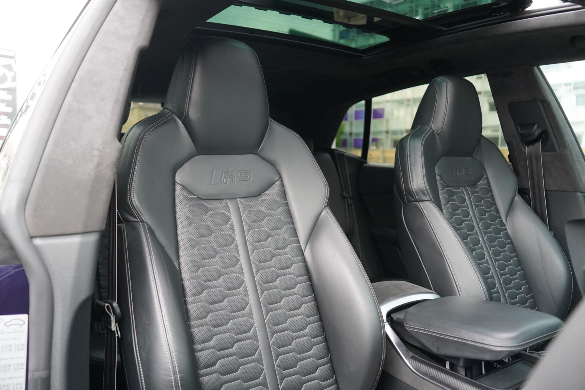 AUDI Q8 ESTATE SQ8 TFSI Quattro Vorsprung 5dr Tiptronic for sale UK - Slide 3