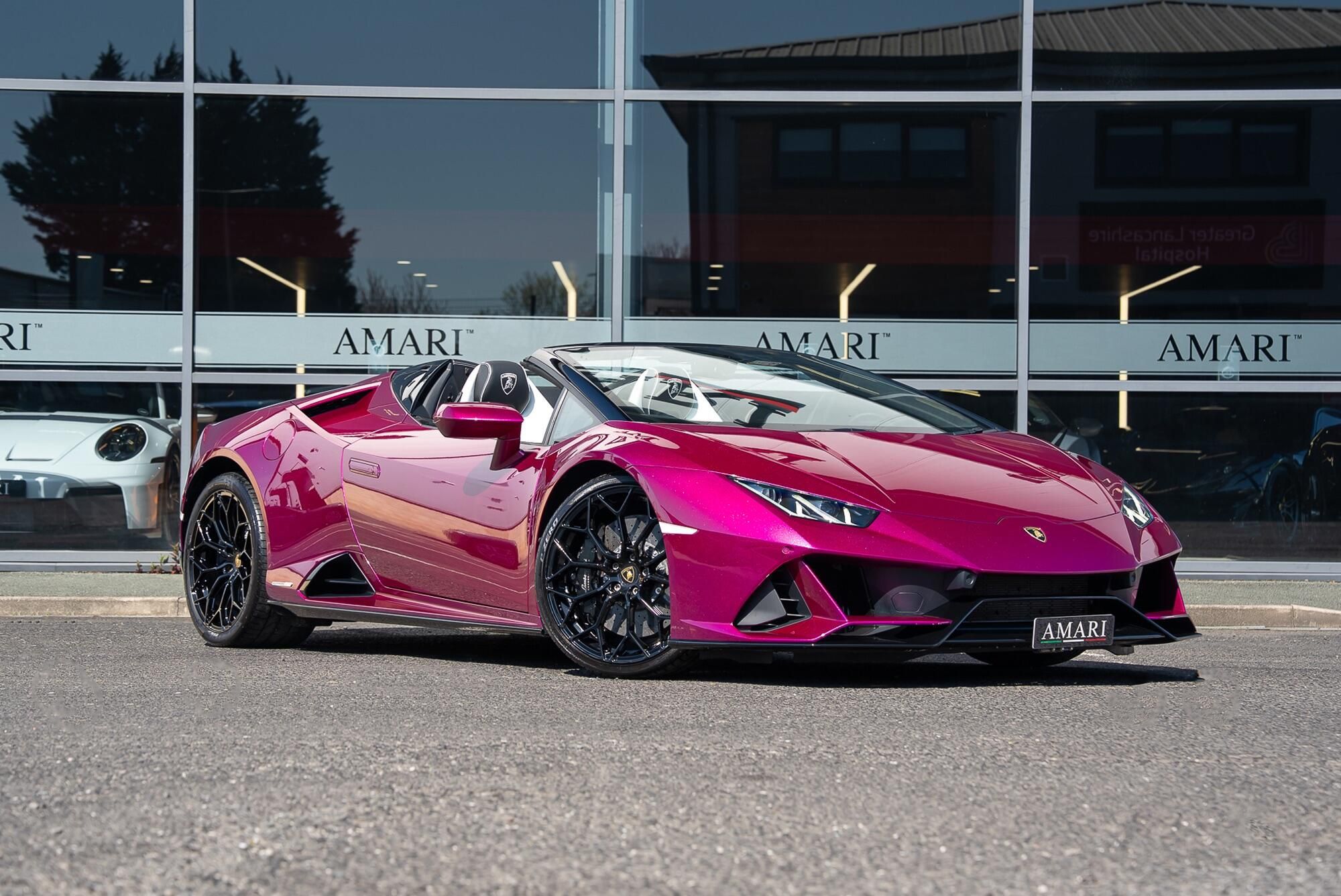 LAMBORGHINI HURACAN SPYDER LP 640-4 Performante 2dr LDF for sale UK - Slide 4