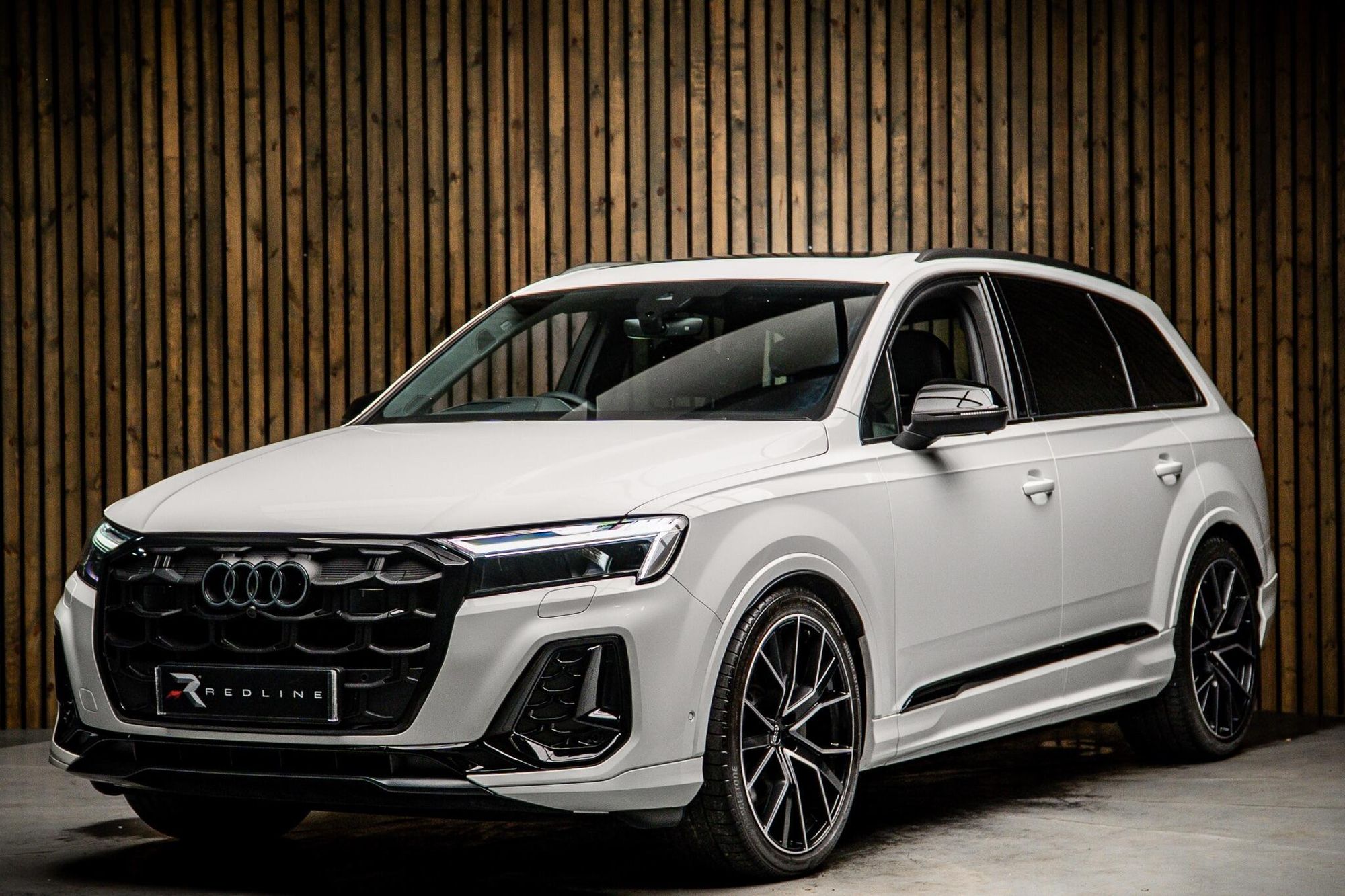 AUDI Q7 DIESEL ESTATE 50 TDI Quattro Black Edition 5dr Tiptronic for sale UK - Slide 8