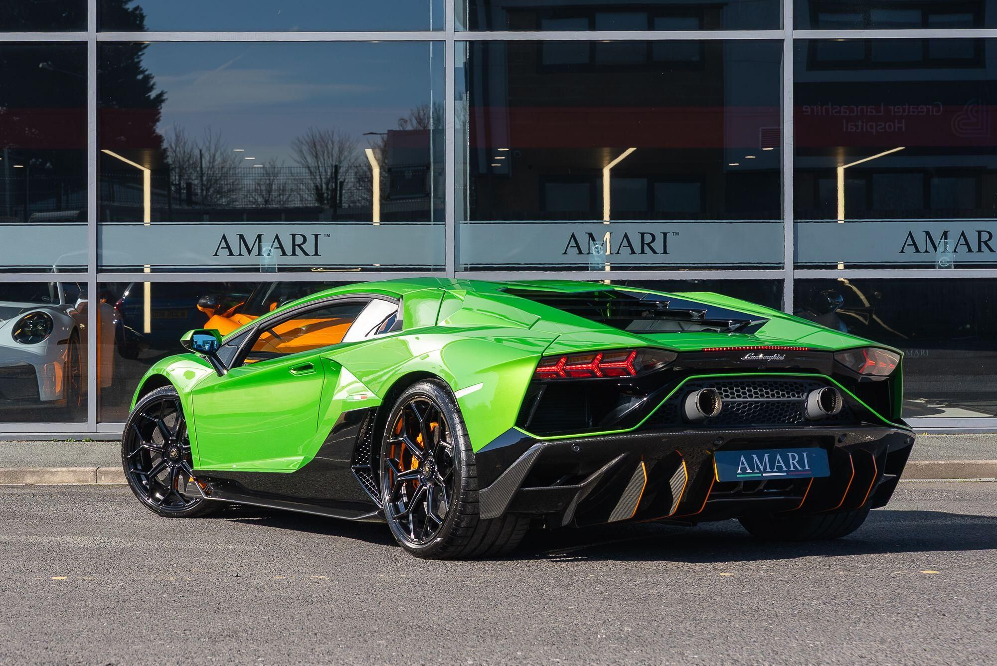 LAMBORGHINI AVENTADOR COUPE LP 780-4 Ultimae 2dr ISR for sale UK - Slide 4