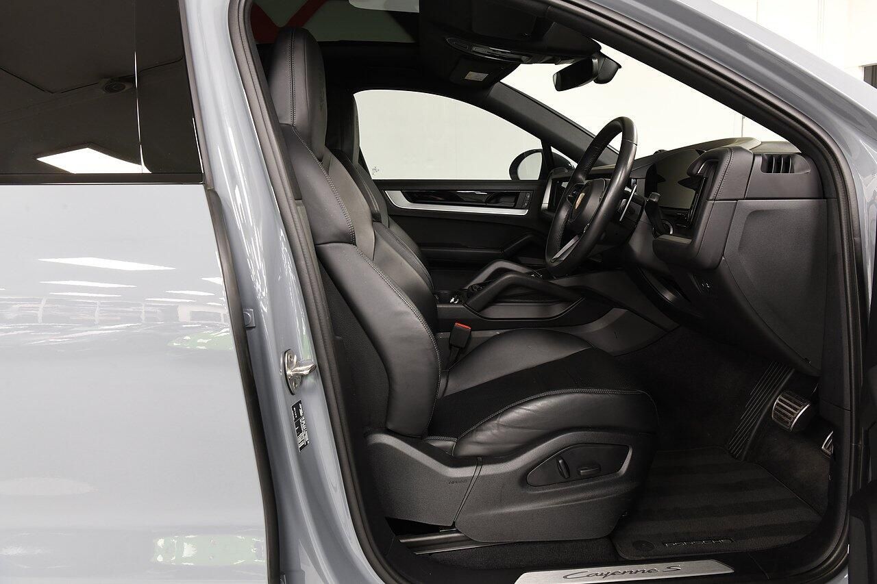 PORSCHE CAYENNE COUPE S 5dr Tiptronic S for sale UK - Slide 6