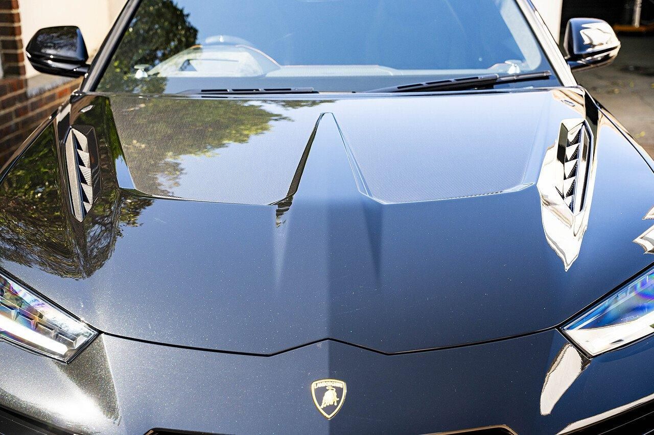 LAMBORGHINI URUS ESTATE 4.0T FSI V8 S 5dr Auto for sale UK - Slide 9