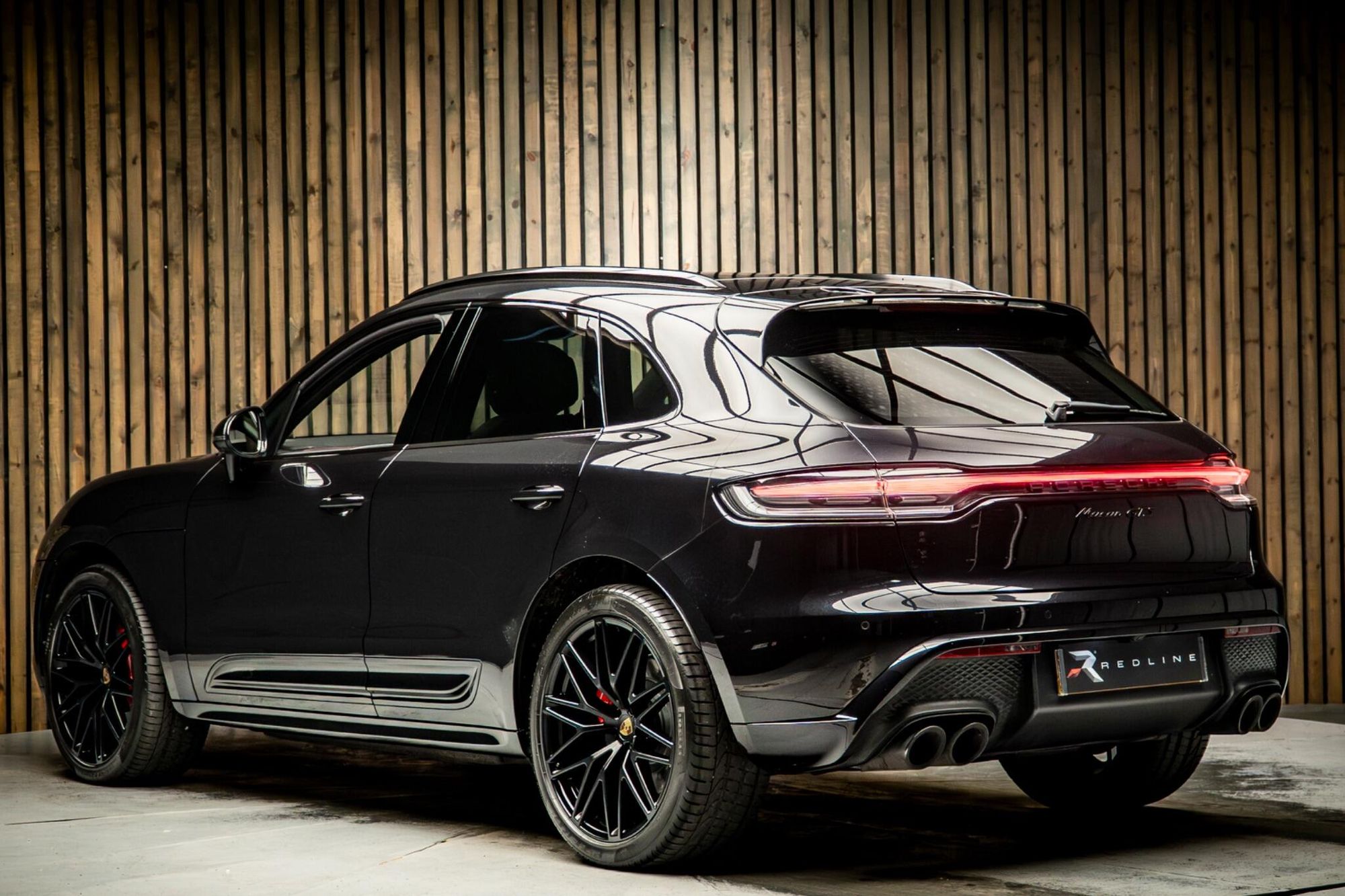 PORSCHE MACAN ESTATE GTS 5dr PDK for sale UK - Slide 3