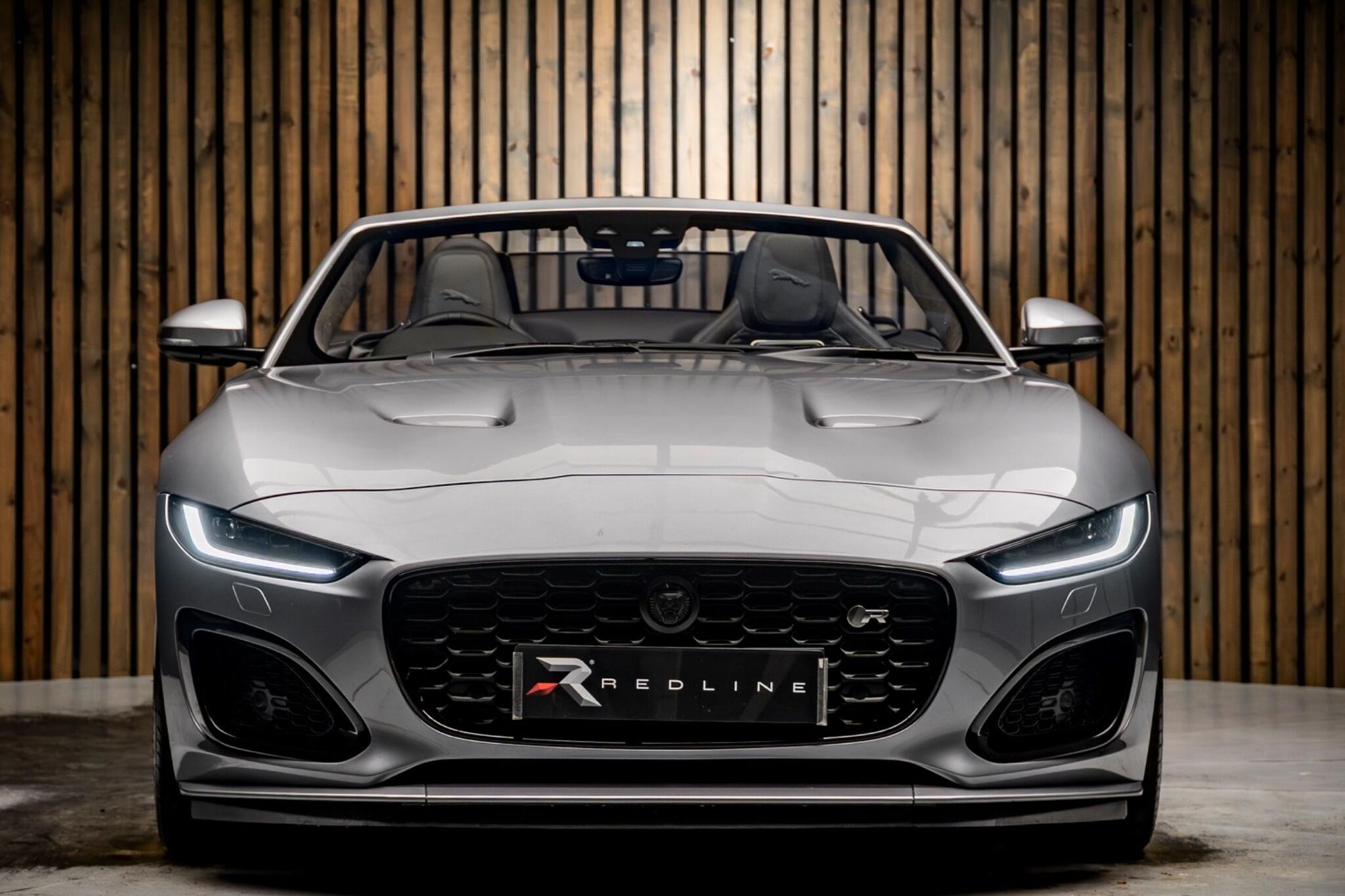 JAGUAR F-TYPE CONVERTIBLE 5.0 P575 Supercharged V8 R 75 2dr Auto AWD for sale UK - Slide 5