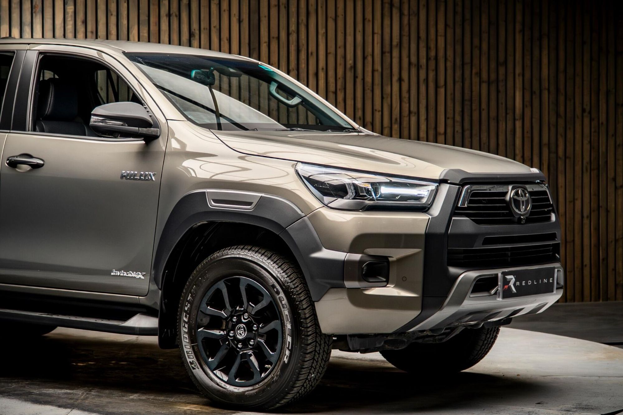 TOYOTA HILUX DIESEL Invincible X D/Cab Pick Up 2.8 D-4D Auto for sale UK - Slide 10