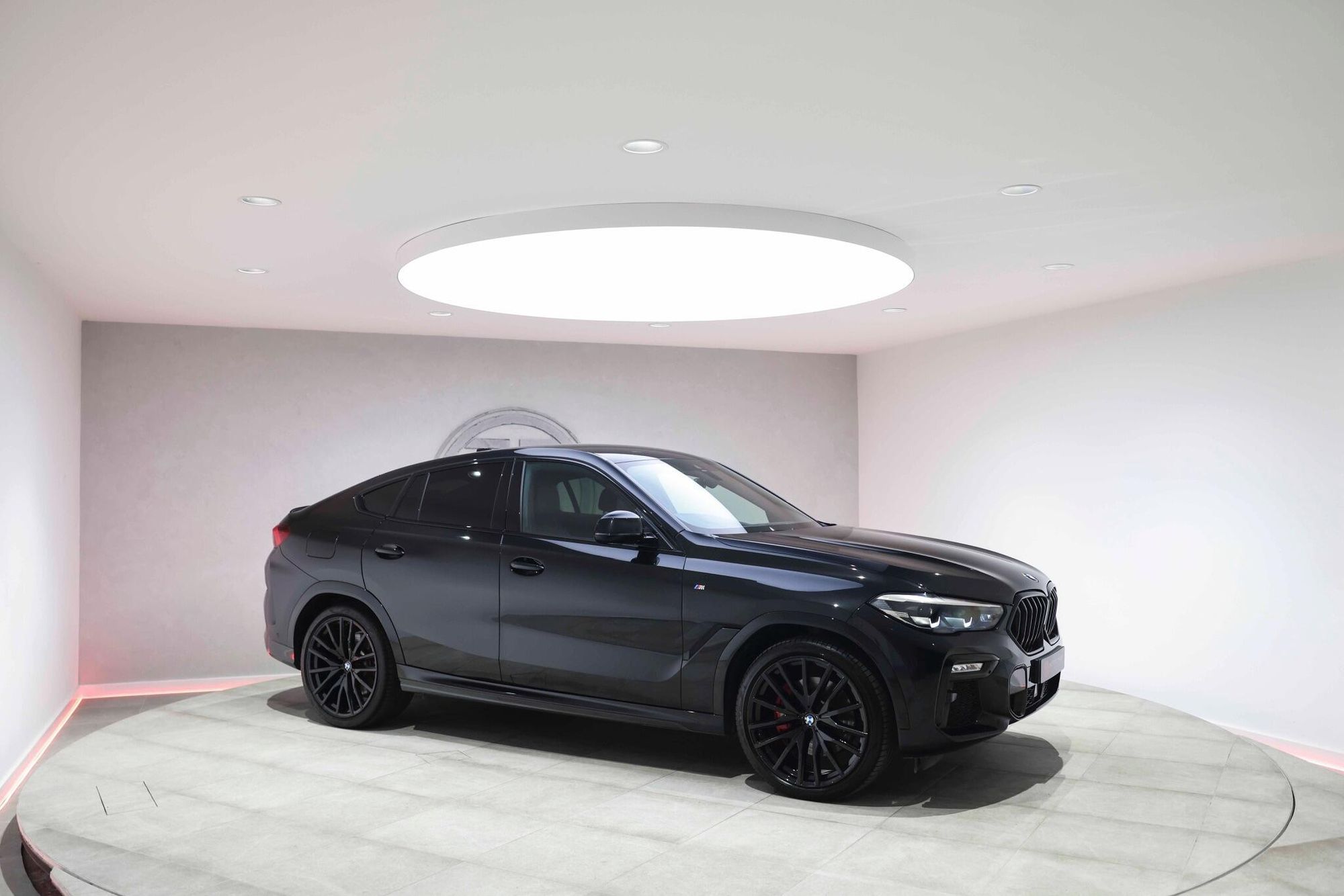 BMW X6 DIESEL ESTATE xDrive30d MHT M Sport 5dr Step Auto for sale UK - Slide 8