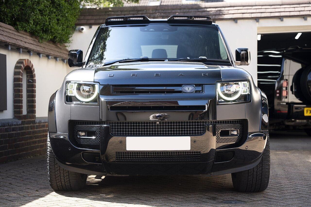 LAND ROVER DEFENDER ESTATE SPECIAL EDITIONS 5.0 P525 V8 Carpathian Edition 90 3dr Auto for sale UK - Slide 2
