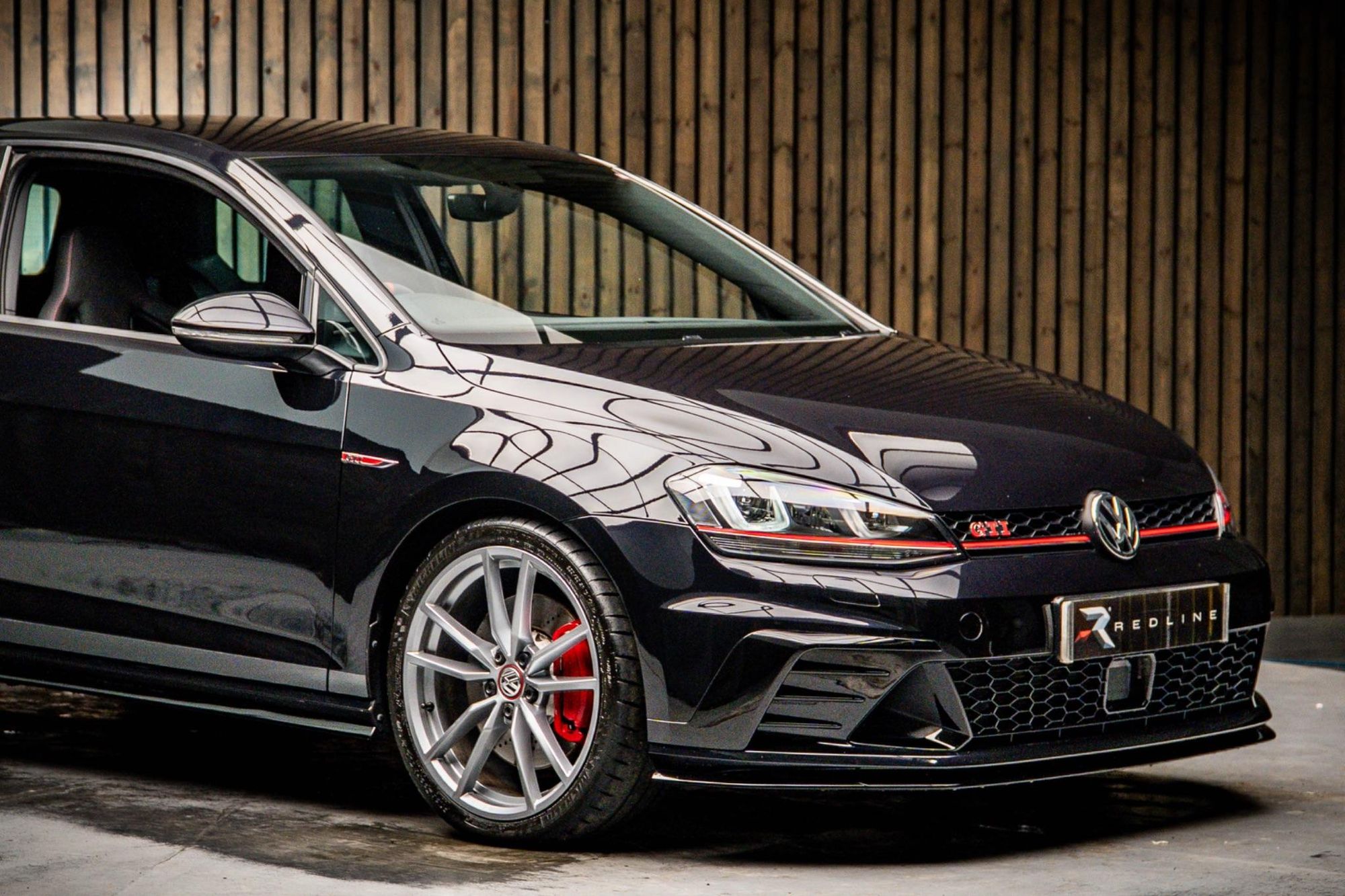 VOLKSWAGEN GOLF HATCHBACK SPECIAL EDITION 2.0 TSI GTI Clubsport S 3dr for sale UK - Slide 10