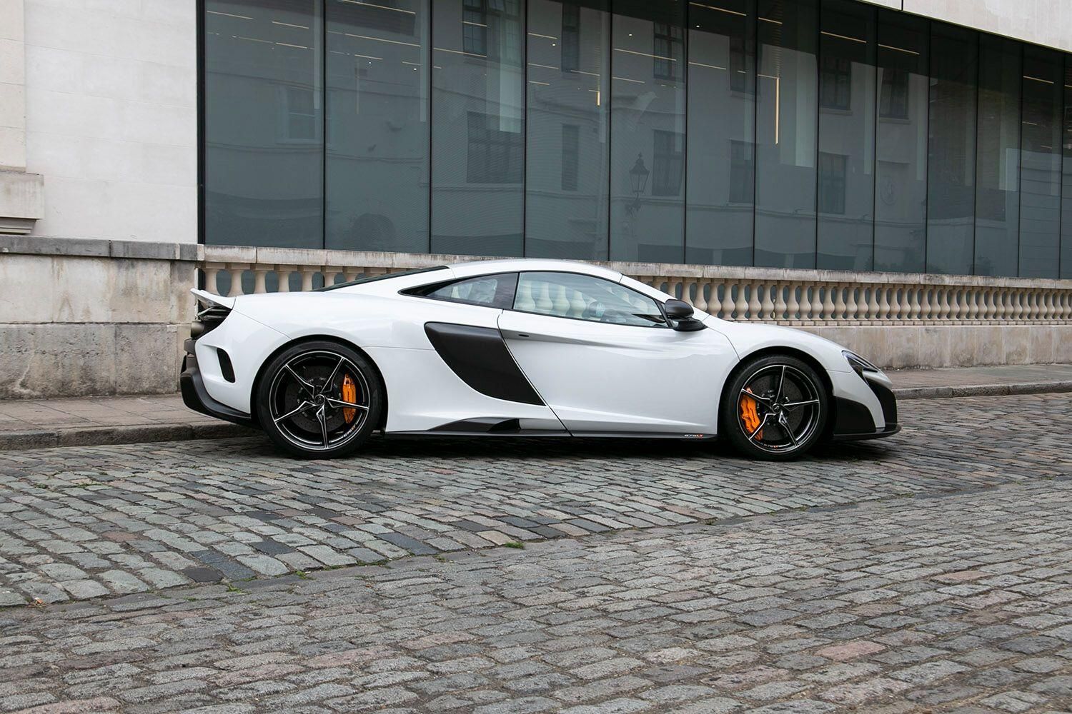 MCLAREN 675LT COUPE SPECIAL EDITION V8 2dr SSG Auto for sale UK - Slide 8