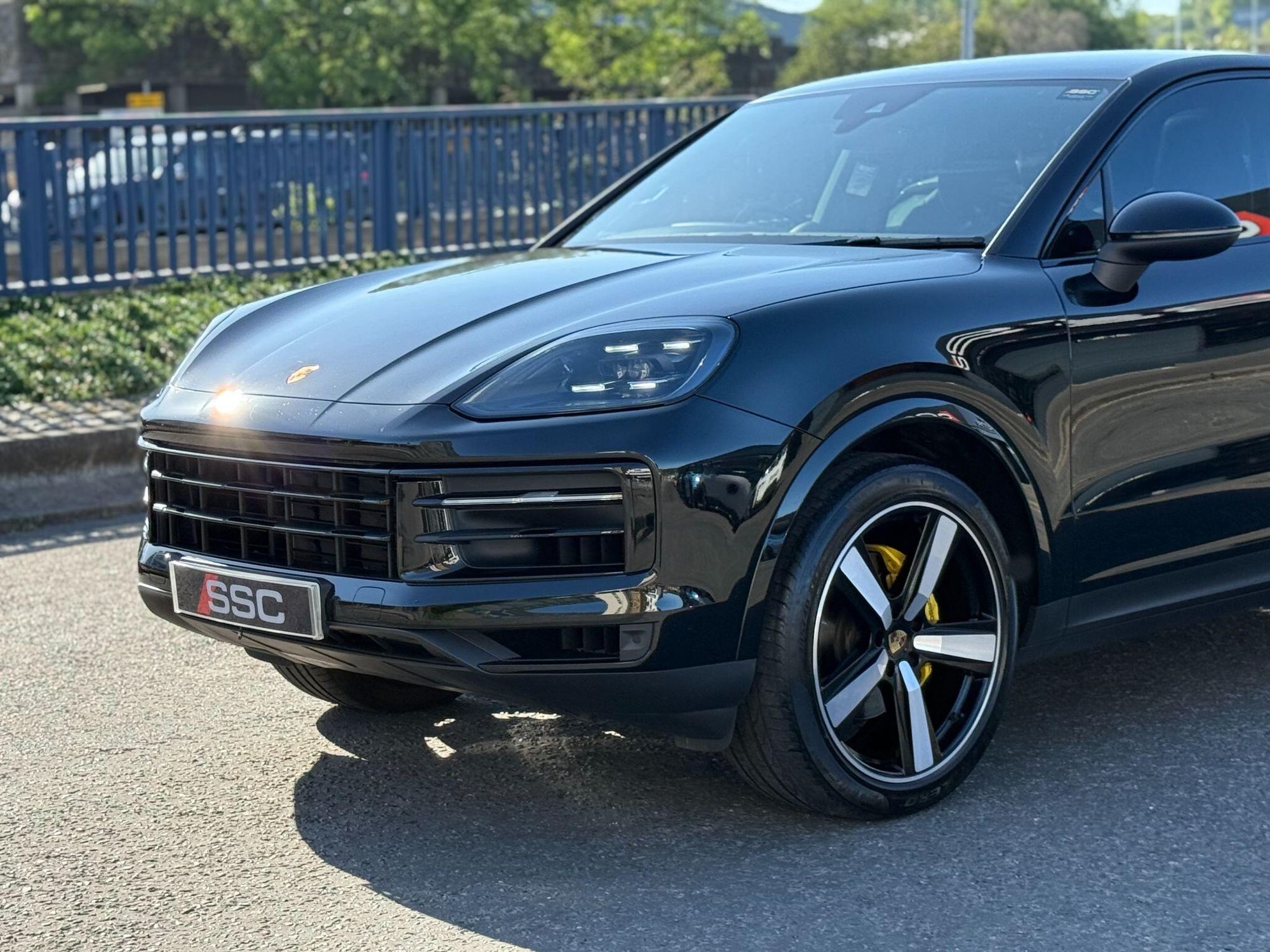 Porsche Cayenne Coupe 3.0 V6 Black Edition 353 Tiptronic S 5 Door Auto for sale UK - Slide 7