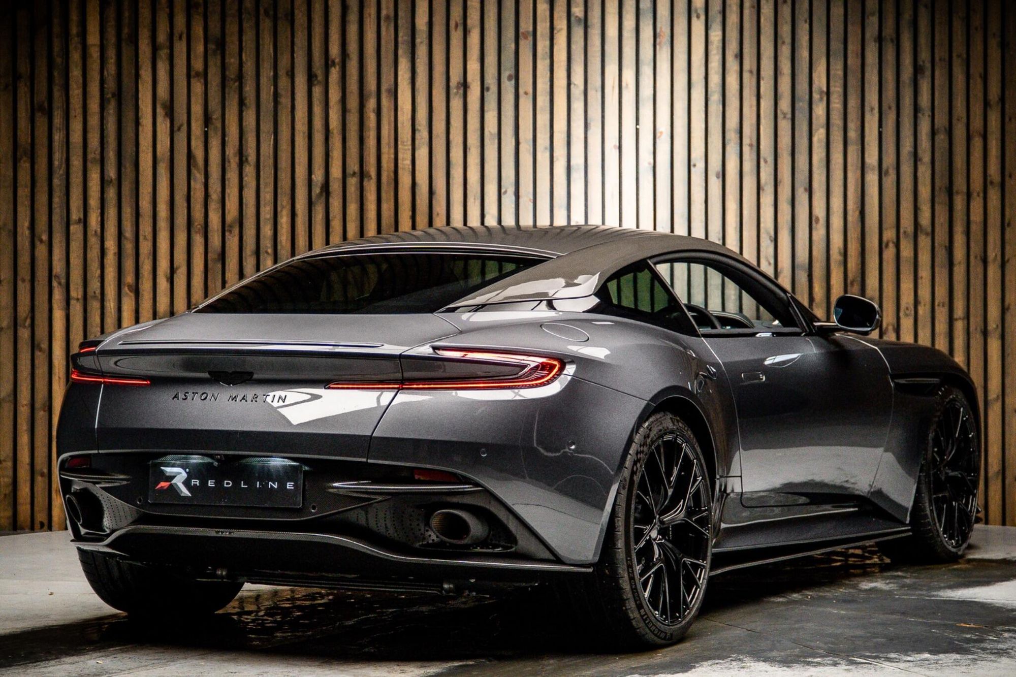 ASTON MARTIN DB12 COUPE V8 2dr Auto for sale UK - Slide 4