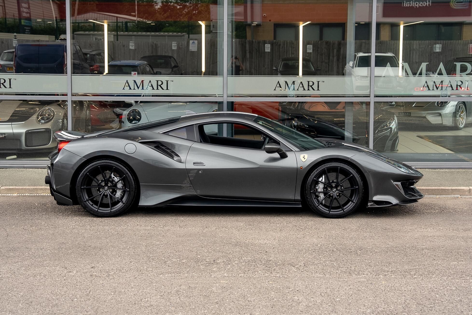 FERRARI 488 PISTA COUPE 2dr Auto for sale UK - Slide 2