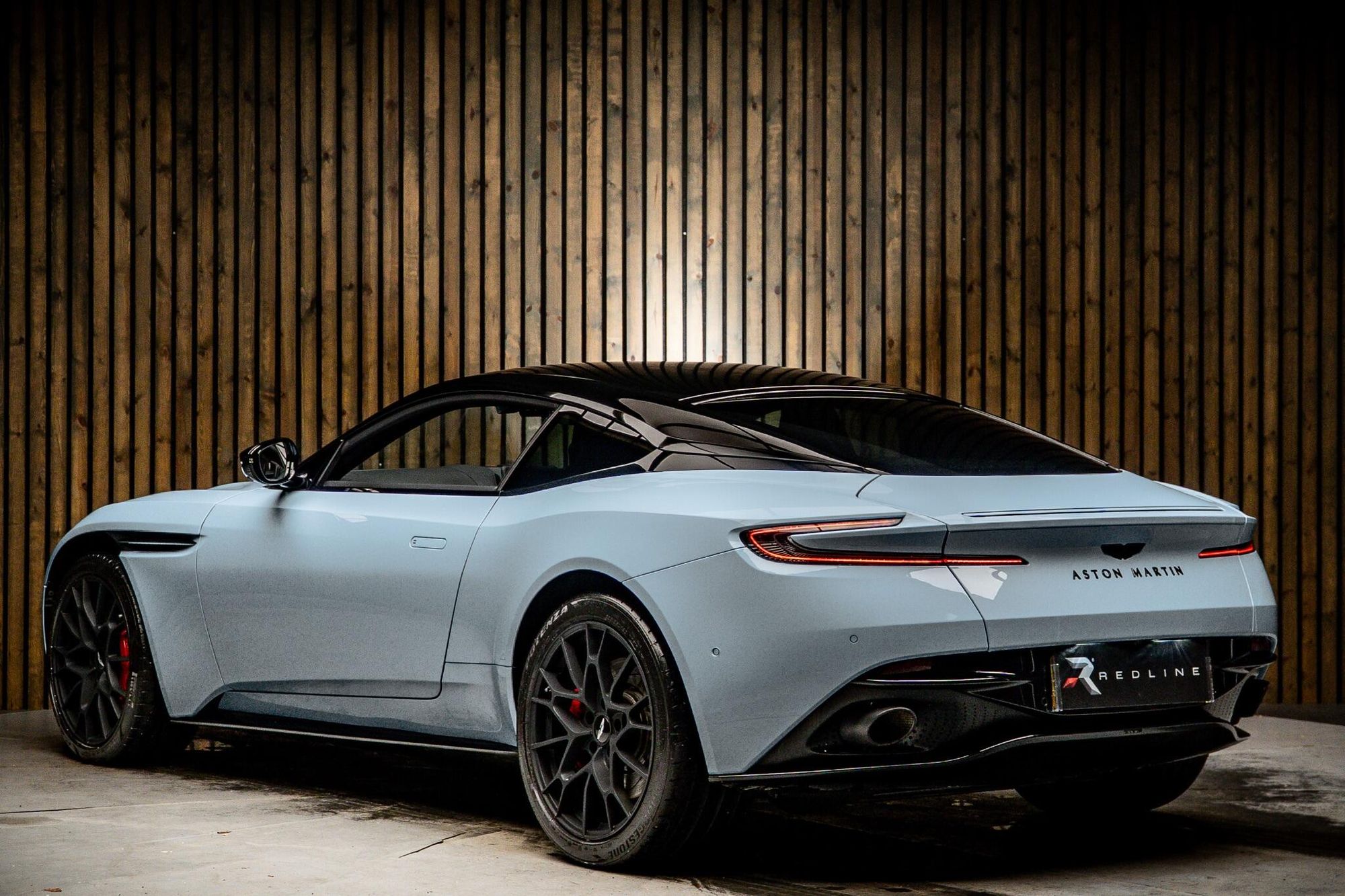 ASTON MARTIN DB11 COUPE V8 528 2dr Touchtronic Auto for sale UK - Slide 3
