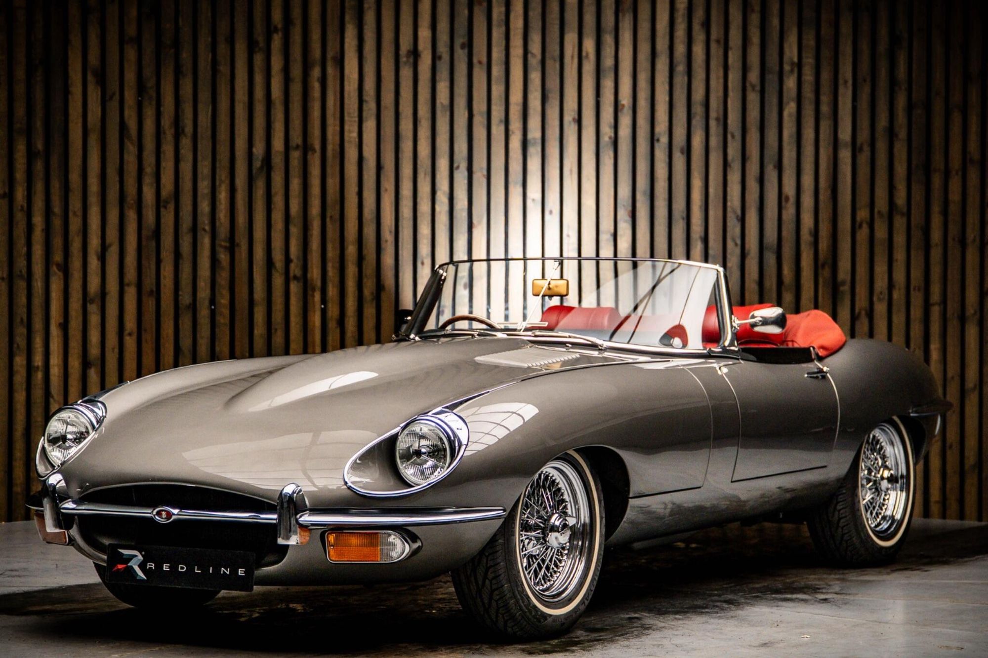 JAGUAR F-TYPE CONVERTIBLE 2.0 2dr Auto for sale UK - Slide 8