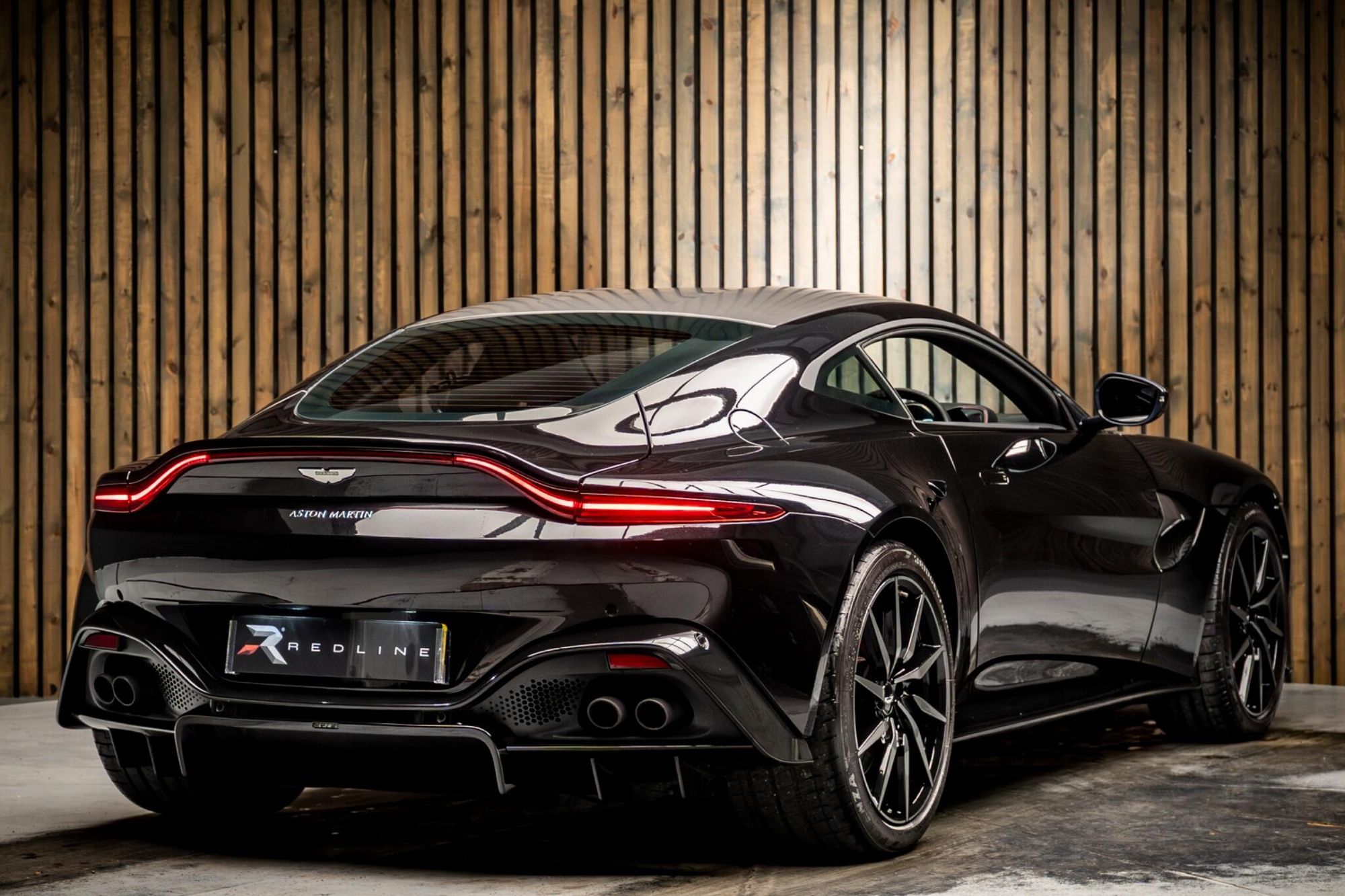 ASTON MARTIN VANTAGE V8 COUPE 2dr ZF 8 Speed Auto for sale UK - Slide 4