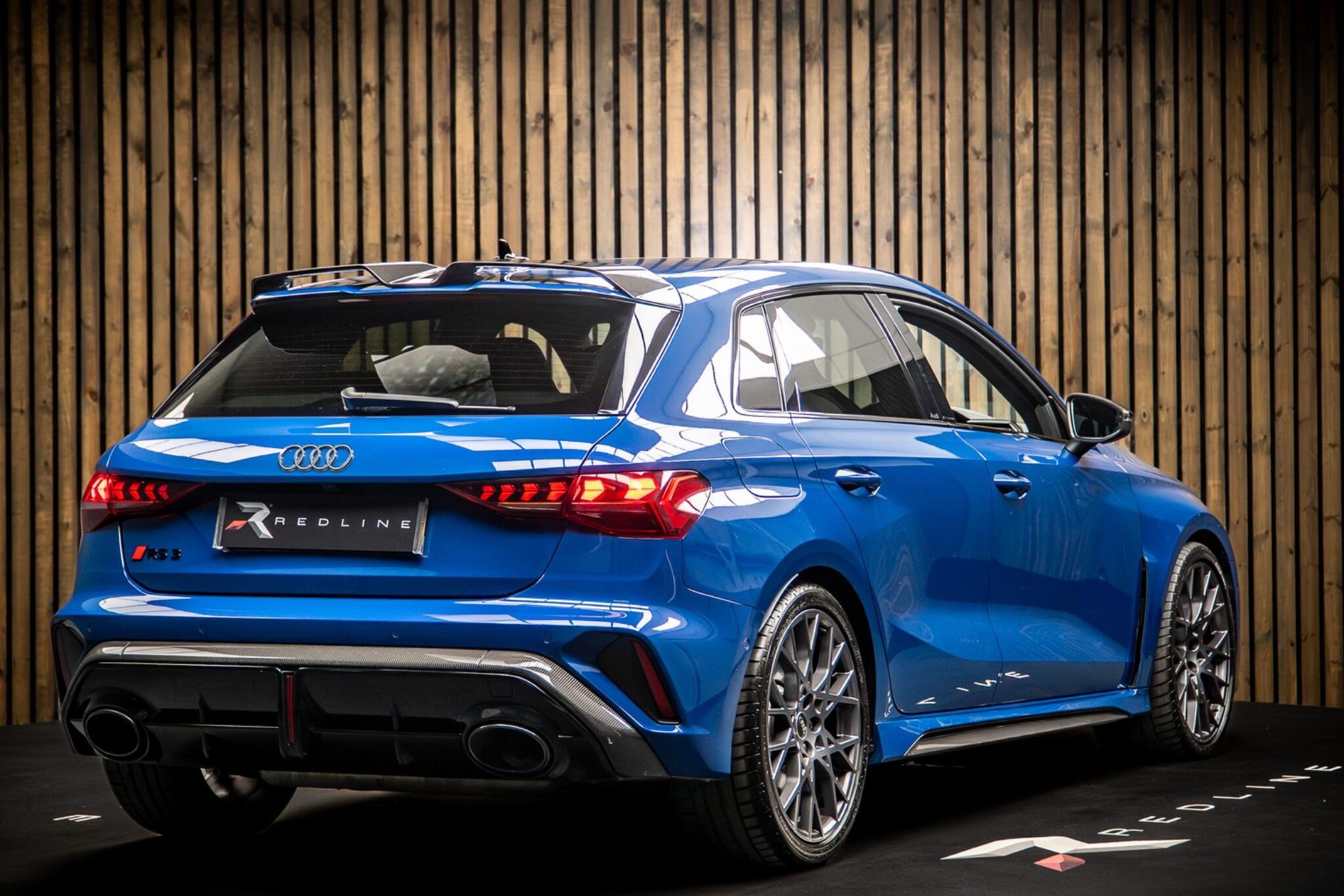 AUDI RS3 RS 3 SPORTBACK RS 3 TFSI Quattro Carbon Black 5dr S Tronic for sale UK - Slide 4