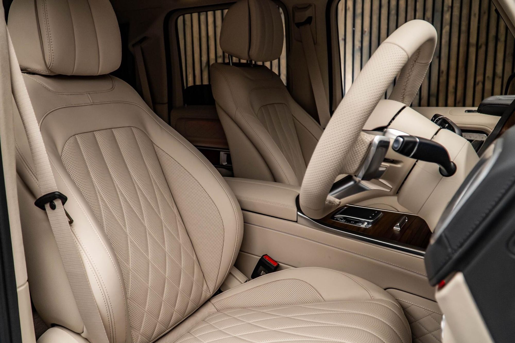 MERCEDES-BENZ G CLASS ELECTRIC STATION WAGON G 580 432kW EQ Tech AMG Line Prem+ 116kWh 5dr Auto for sale UK - Slide 2