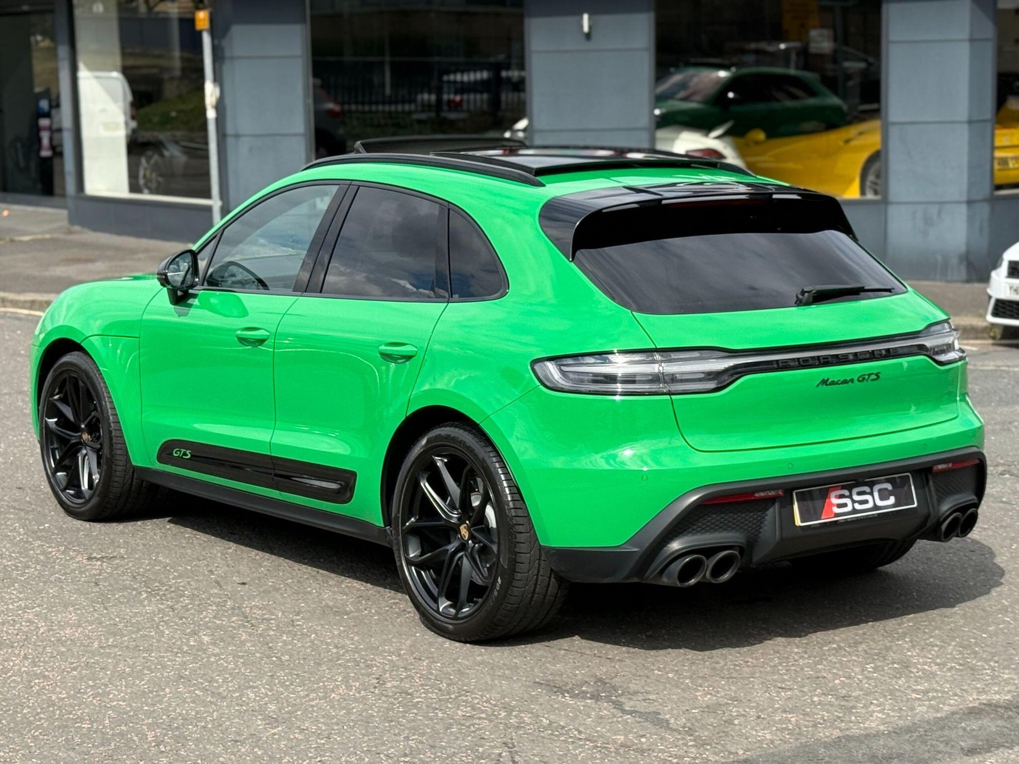 PORSCHE MACAN ESTATE GTS 5dr PDK for sale UK - Slide 8
