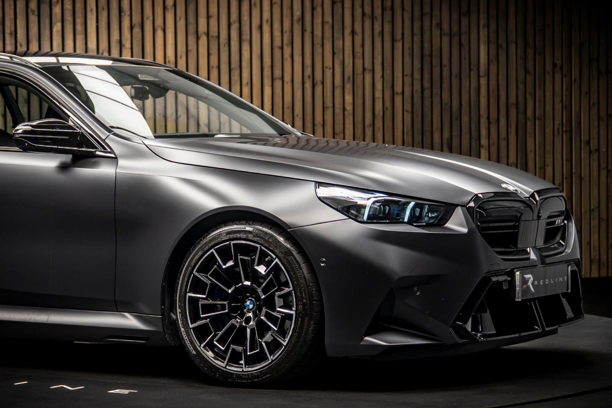 BMW M5  4.4 22.1kWh Touring Steptronic xDrive Euro 6 (s/s) 5dr for sale UK - Slide 10