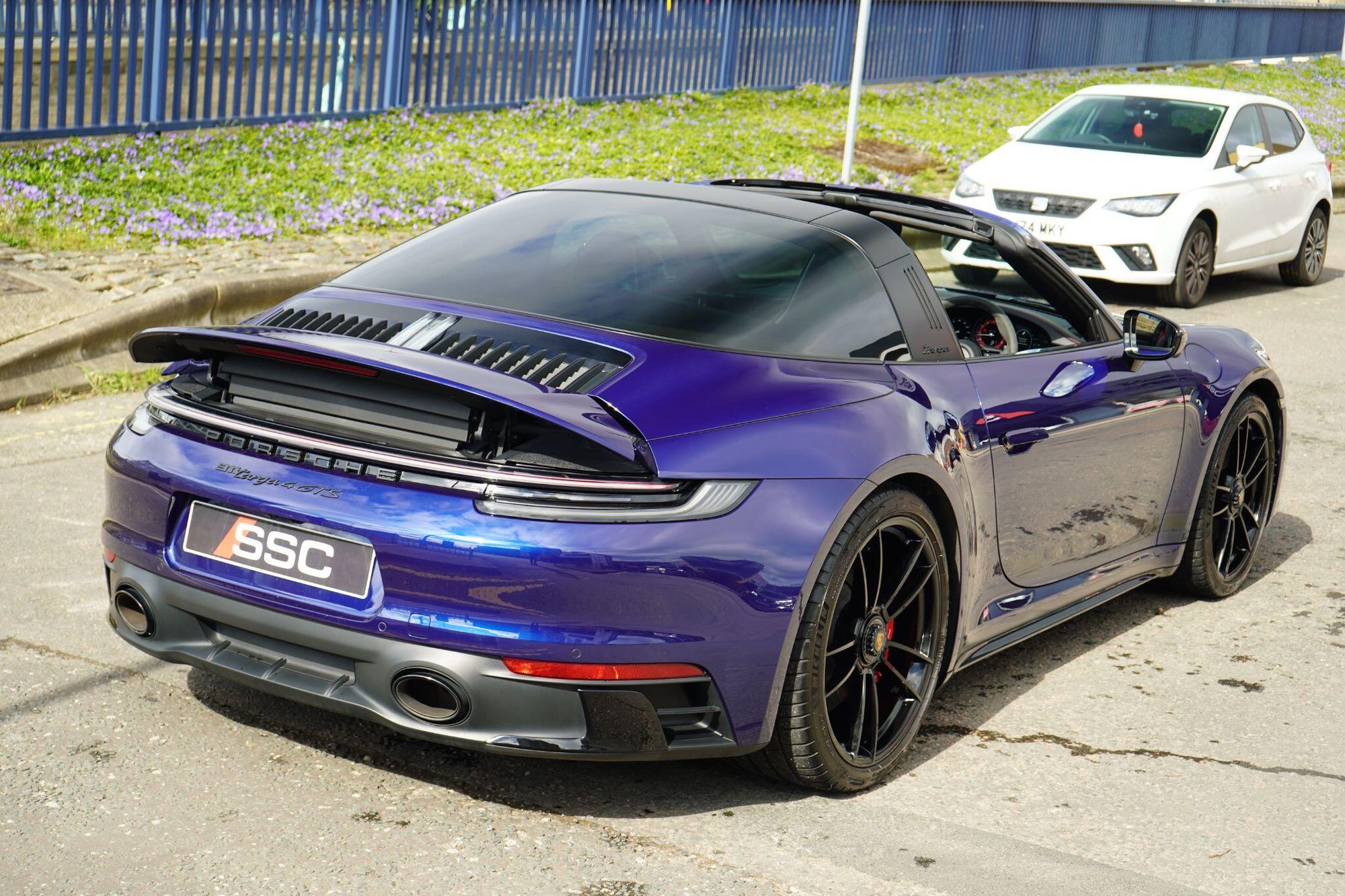 PORSCHE 911 [992] CARRERA 4 CABRIOLET GTS 2dr PDK for sale UK - Slide 9