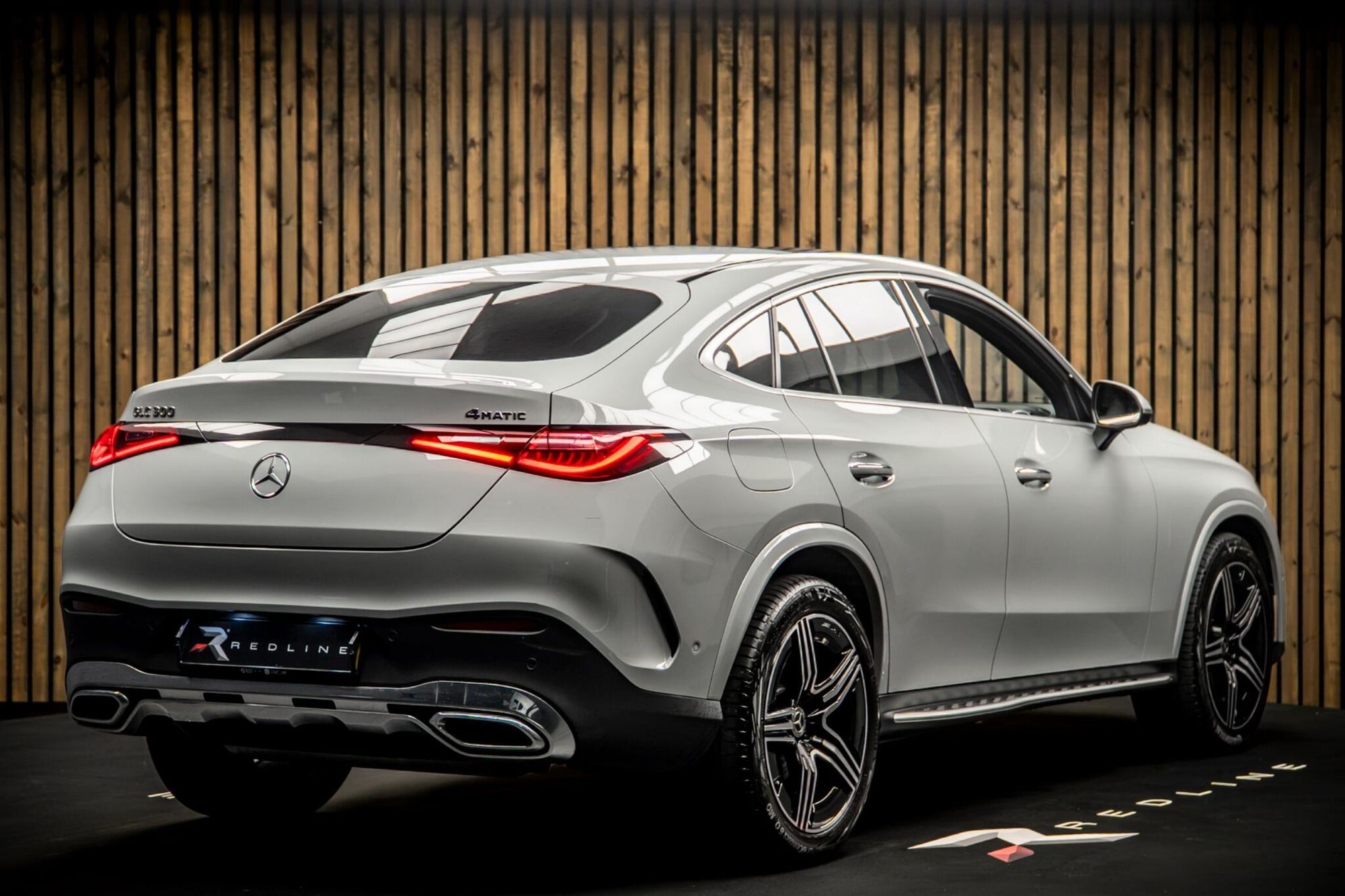MERCEDES-BENZ GLC ESTATE GLC 300 4Matic AMG Line Premium Plus 5dr 9G-Tronic for sale UK - Slide 4