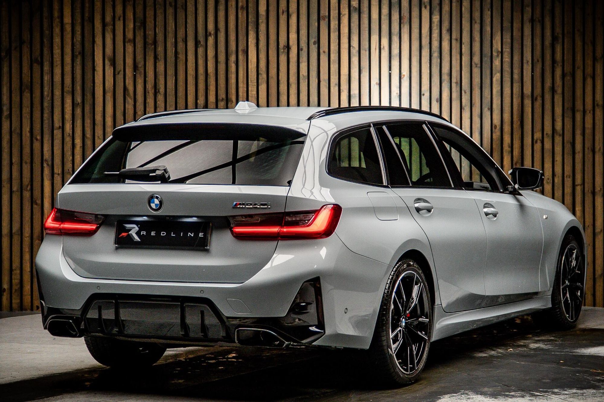 BMW 3 SERIES TOURING M340i xDrive MHT 5dr Step Auto for sale UK - Slide 4