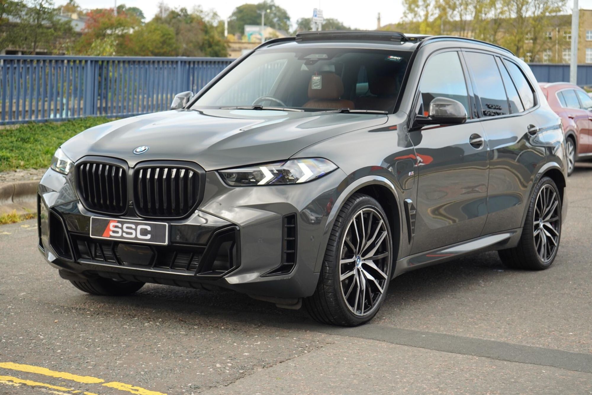 BMW X5 ESTATE xDrive50e M Sport 5dr Auto for sale UK - Slide 7