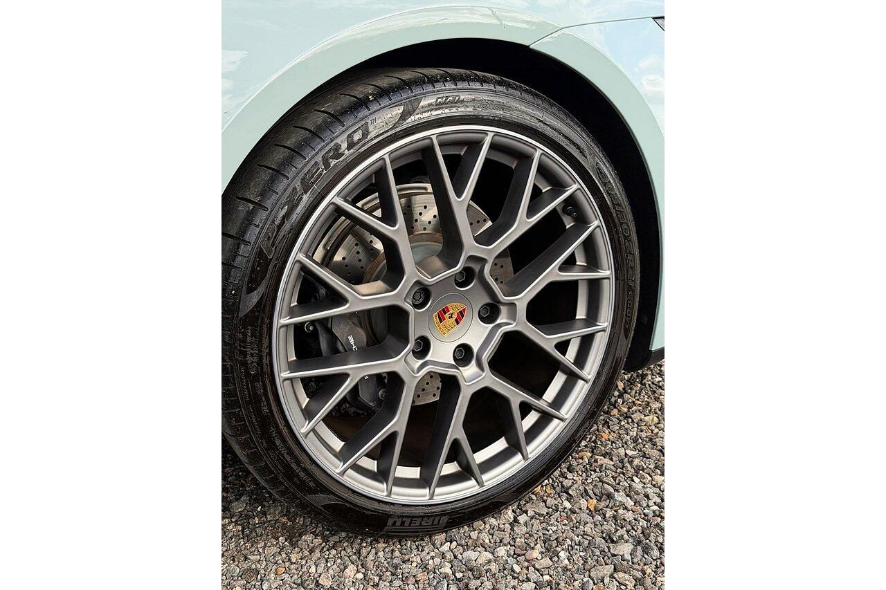 PORSCHE 911 [992] CARRERA COUPE 2dr PDK for sale UK - Slide 10