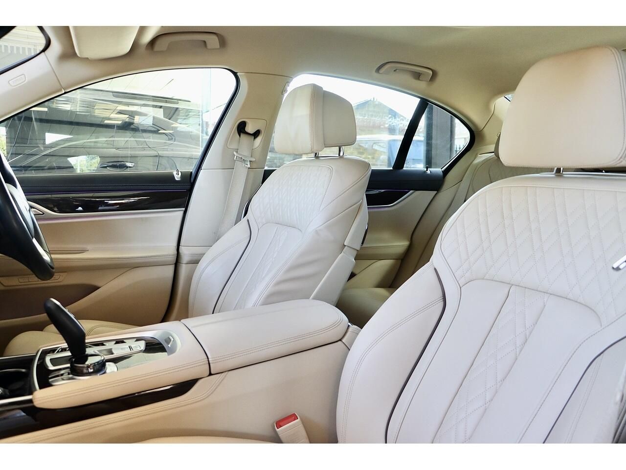 BMW 7 SERIES SALOON 745e 4dr Auto for sale UK - Slide 5