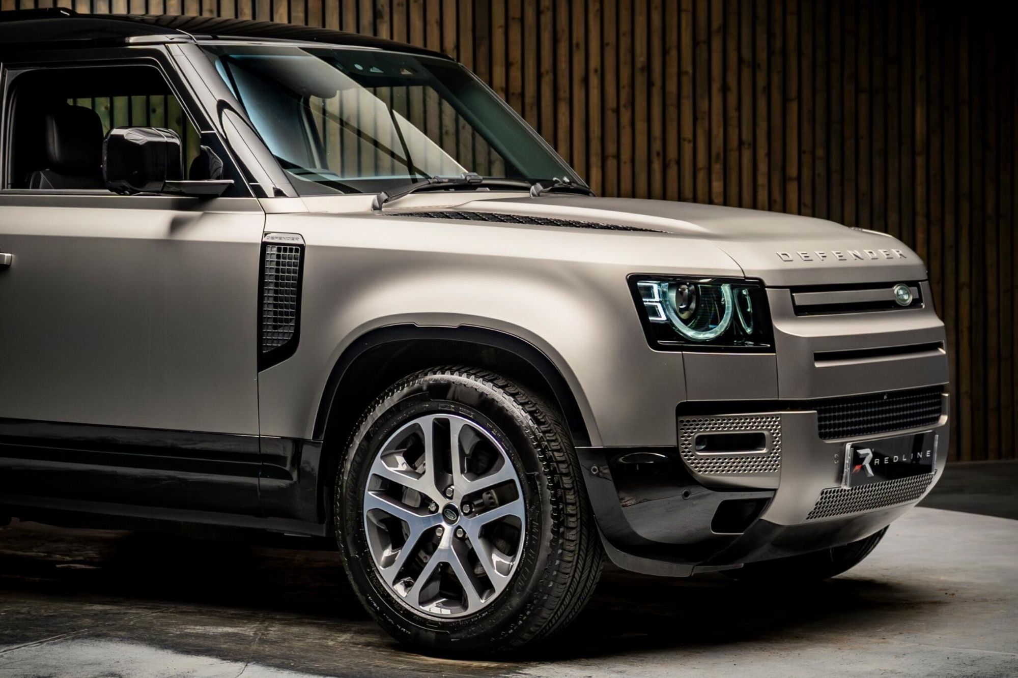 LAND ROVER DEFENDER DIESEL ESTATE 3.0 D350 X-Dynamic HSE 90 3dr Auto for sale UK - Slide 10