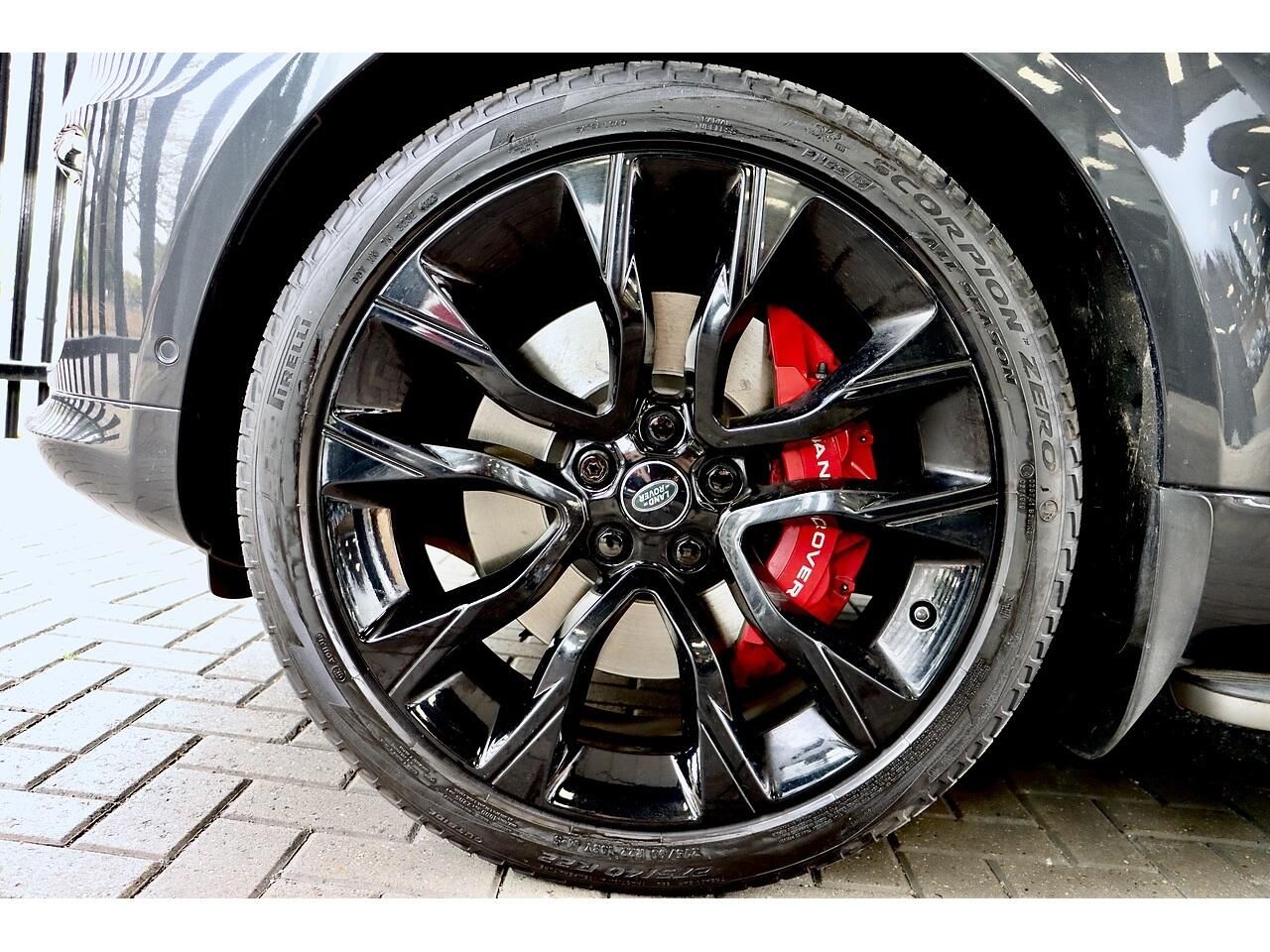 LAND ROVER RANGE ROVER SPORT ESTATE 3.0 P400 HST 5dr Auto for sale UK - Slide 7