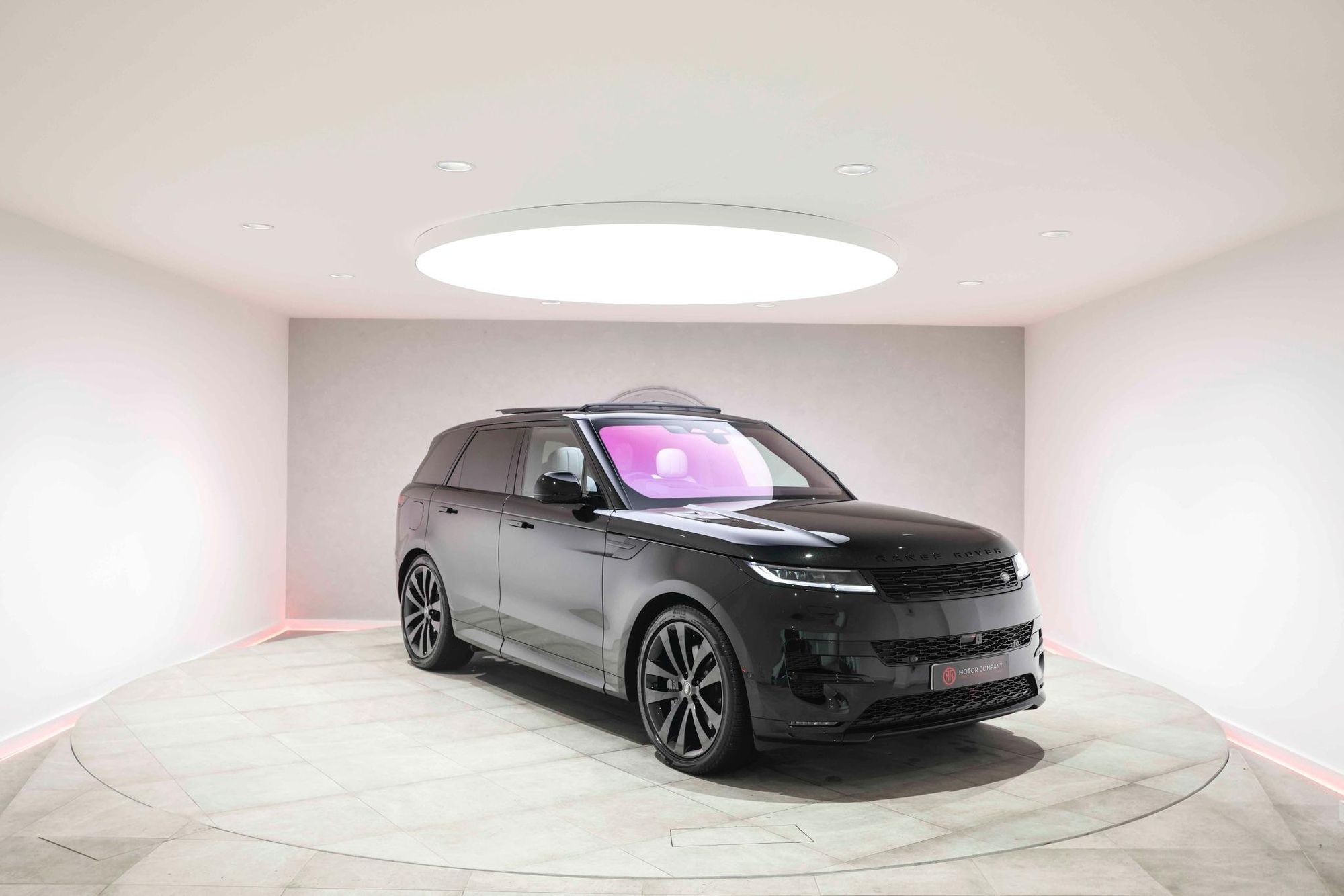 LAND ROVER RANGE ROVER SPORT ESTATE 4.4 P530 V8 First Edition 5dr Auto for sale UK - Slide 8