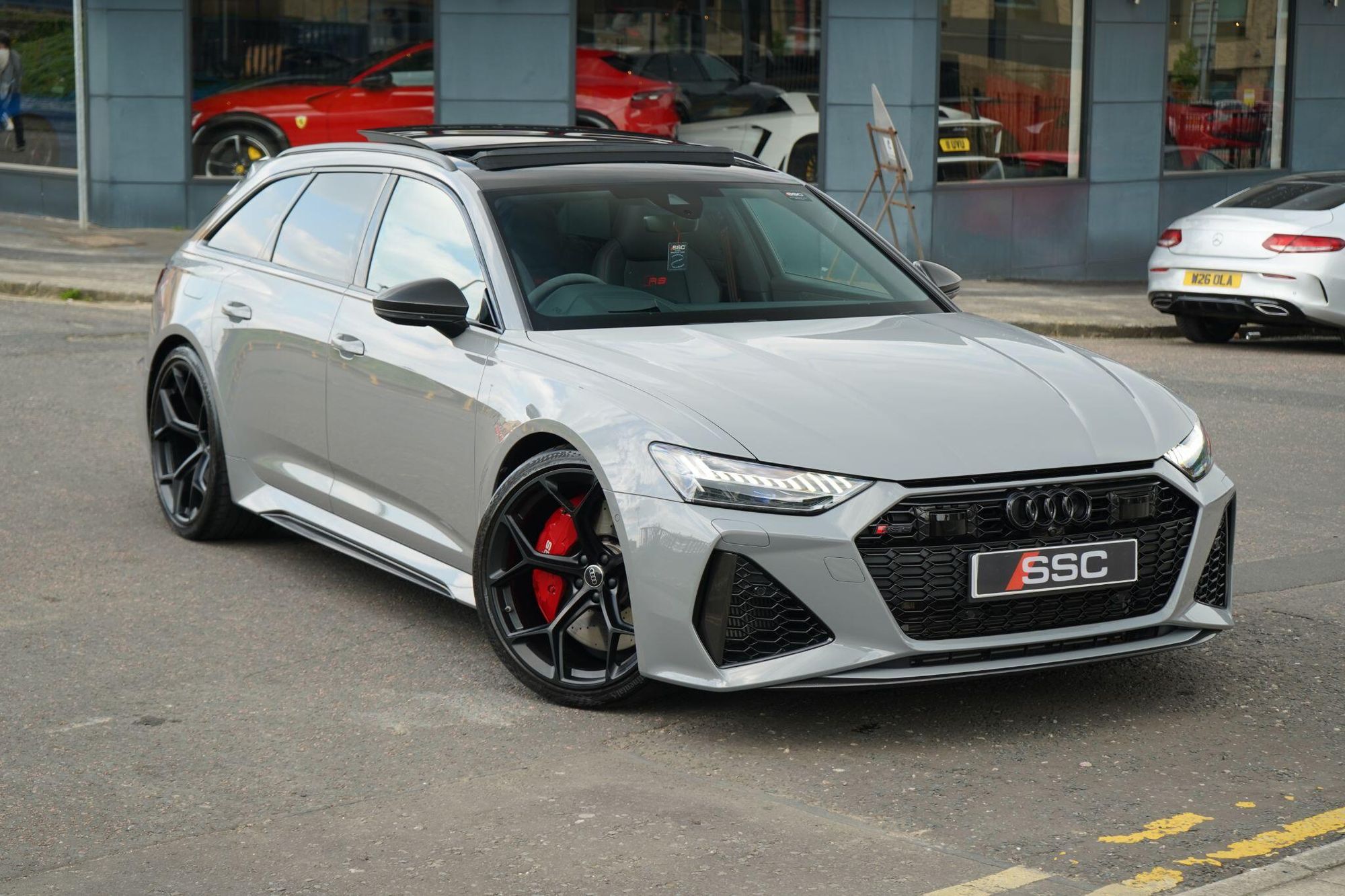 AUDI RS6 RS 6 AVANT RS 6 TFSI Quattro Performance 5dr Tiptronic for sale UK - Slide 4