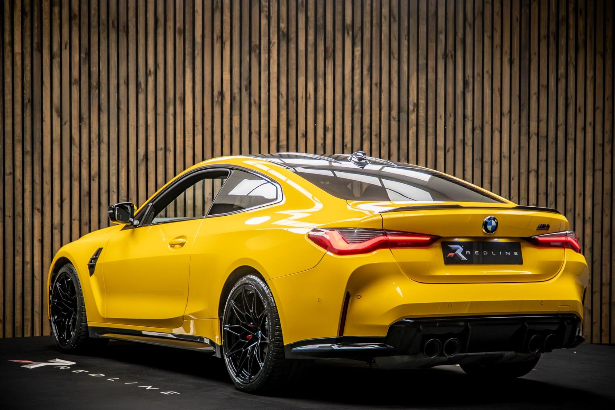 BMW M4 Coupe 3.0 Competition M xDrive 530 Steptronic 2 Door Auto for sale UK - Slide 3