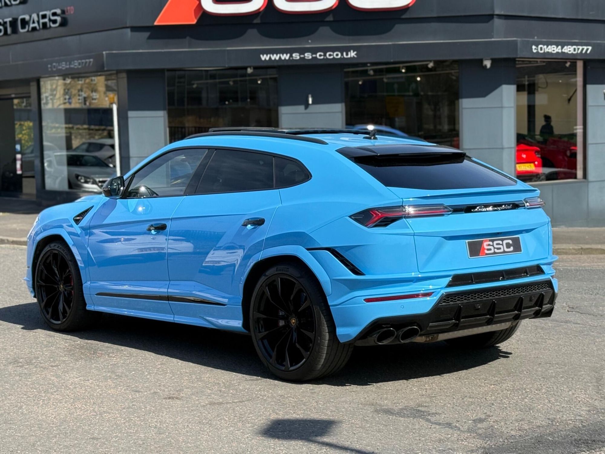 LAMBORGHINI URUS ESTATE 4.0T FSI V8 S 5dr Auto for sale UK - Slide 8