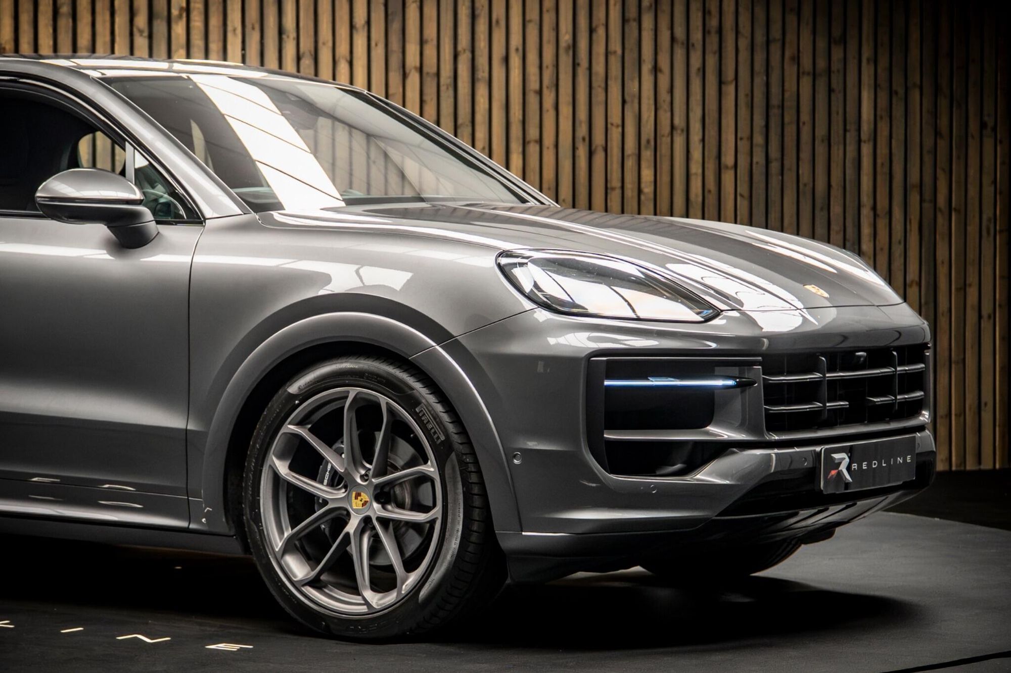 Porsche Cayenne Coupe 3.0 V6 Black Edition 353 Tiptronic S 5 Door Auto for sale UK - Slide 10
