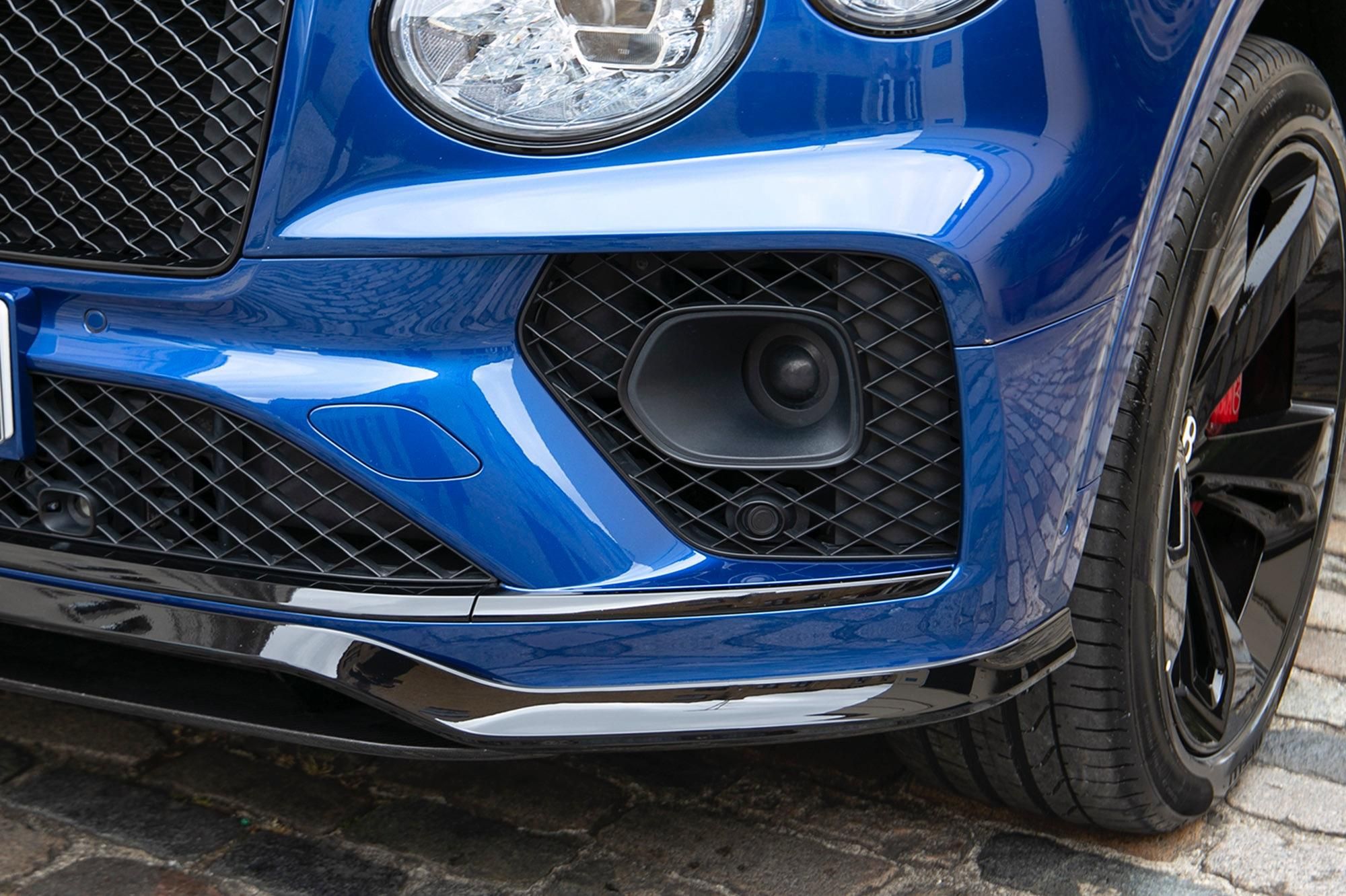 BENTLEY BENTAYGA ESTATE SPECIAL EDITION 4.0 V8 First Edition 5dr Auto for sale UK - Slide 7