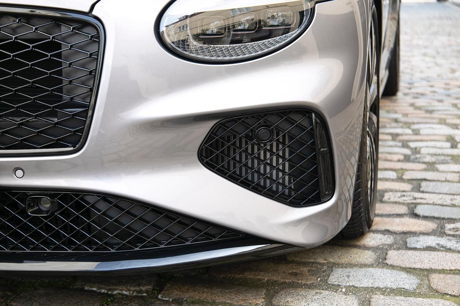 BENTLEY CONTINENTAL GTC CONVERTIBLE 4.0 V8 Hybrid Black Edition 2dr Auto for sale UK - Slide 4