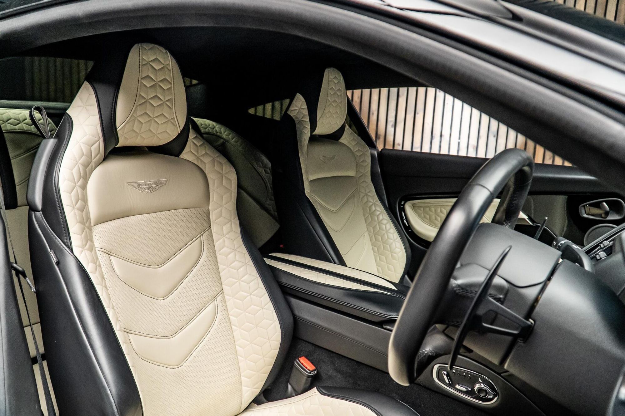 ASTON MARTIN DBS COUPE V12 Superleggera 2dr Touchtronic Auto for sale UK - Slide 2