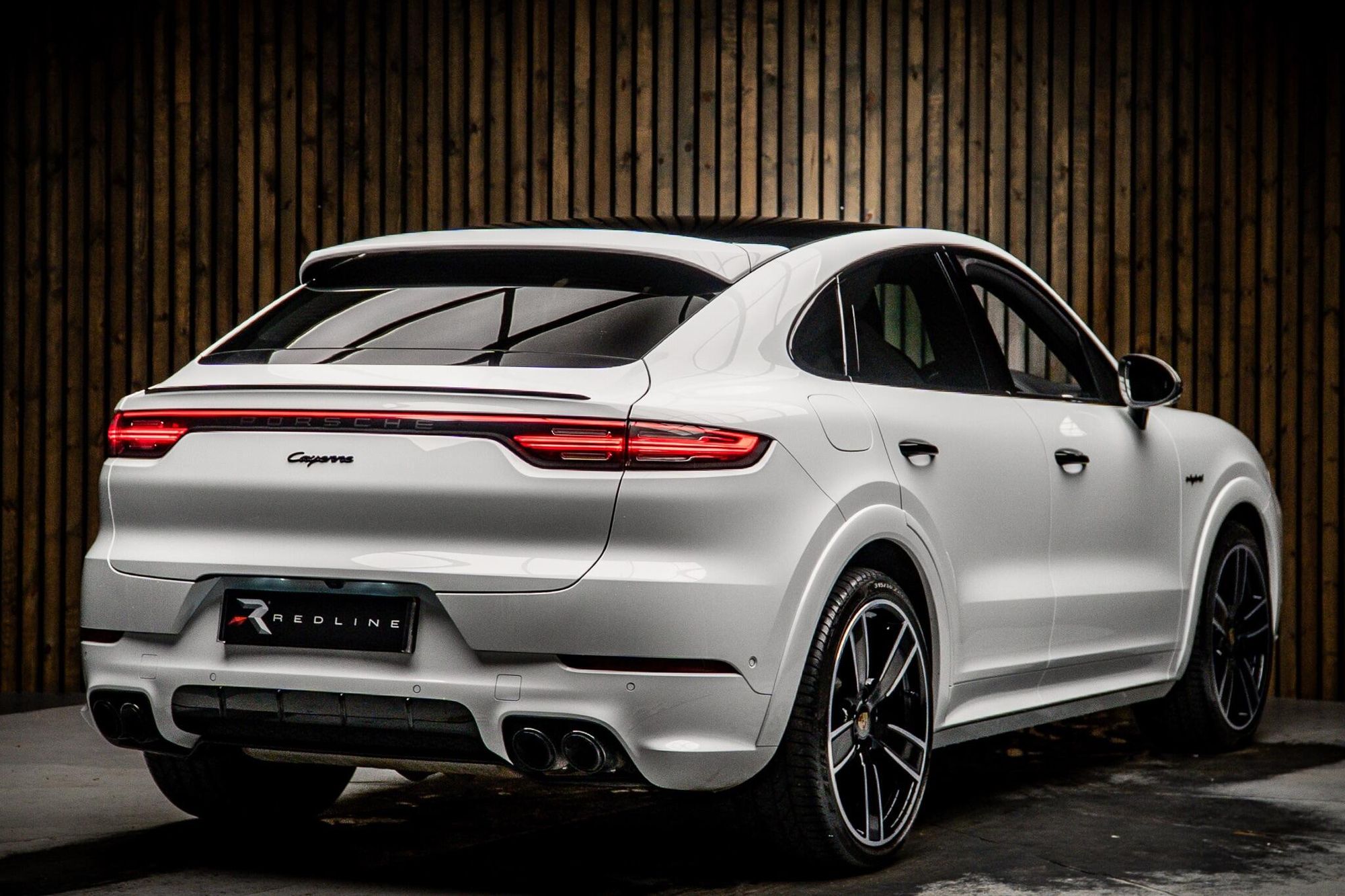 PORSCHE CAYENNE COUPE SPECIAL EDITIONS E-Hybrid Platinum Edition 5dr Tiptronic S for sale UK - Slide 4