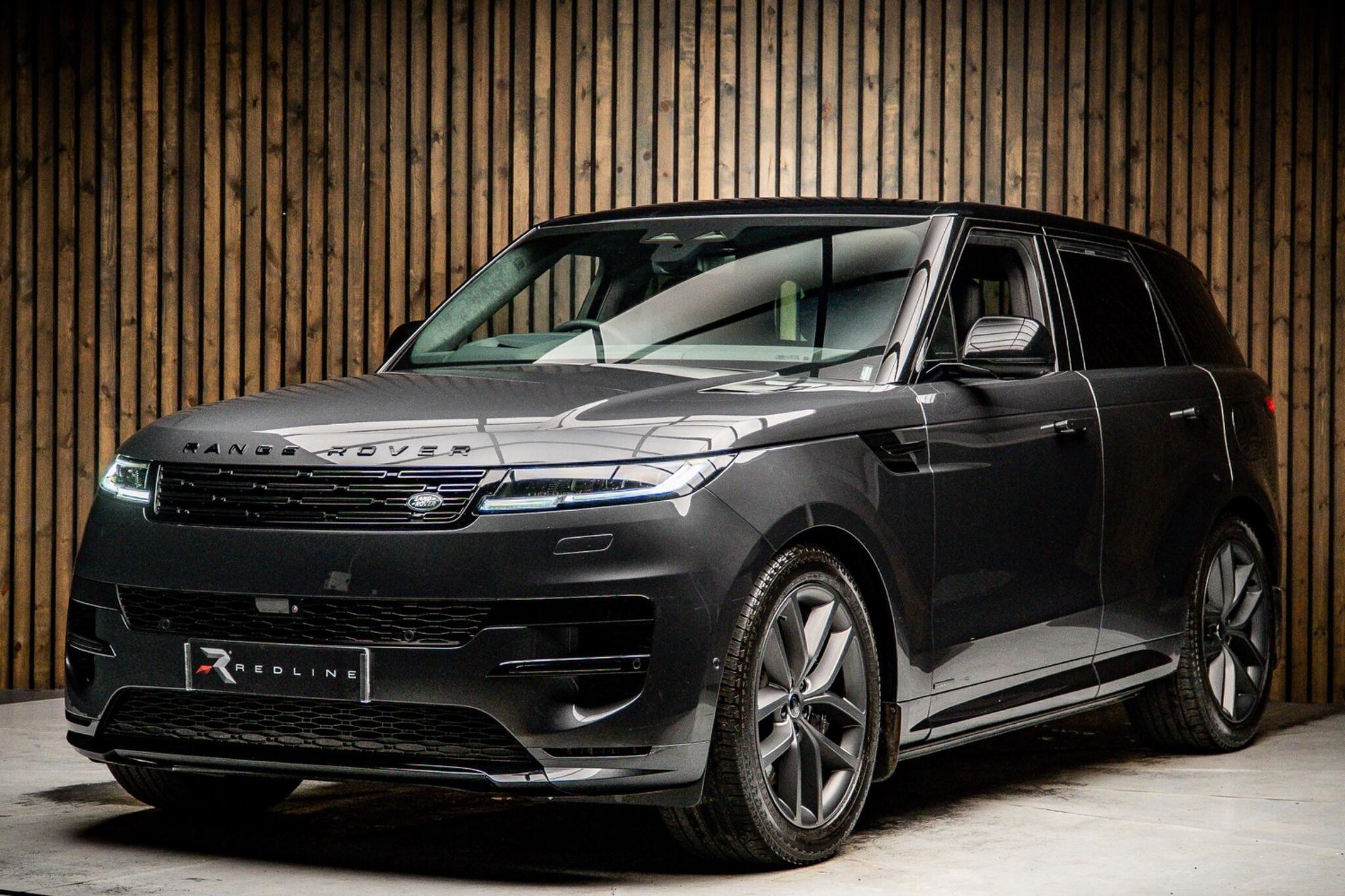 LAND ROVER RANGE ROVER SPORT ESTATE 3.0 P550e Autobiography 5dr Auto for sale UK - Slide 8