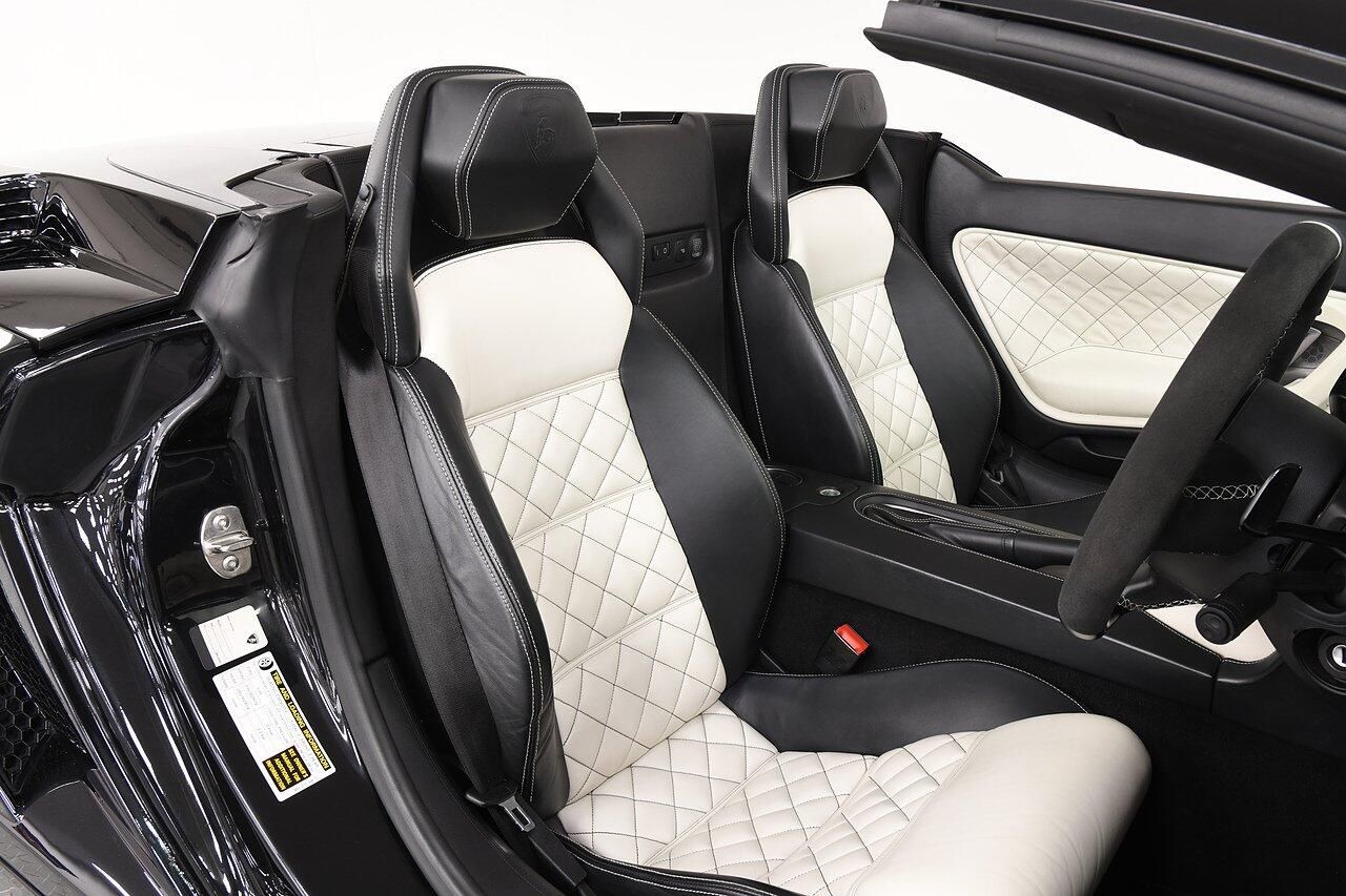 LAMBORGHINI GALLARDO SPYDER LP 560-4 2dr for sale UK - Slide 8