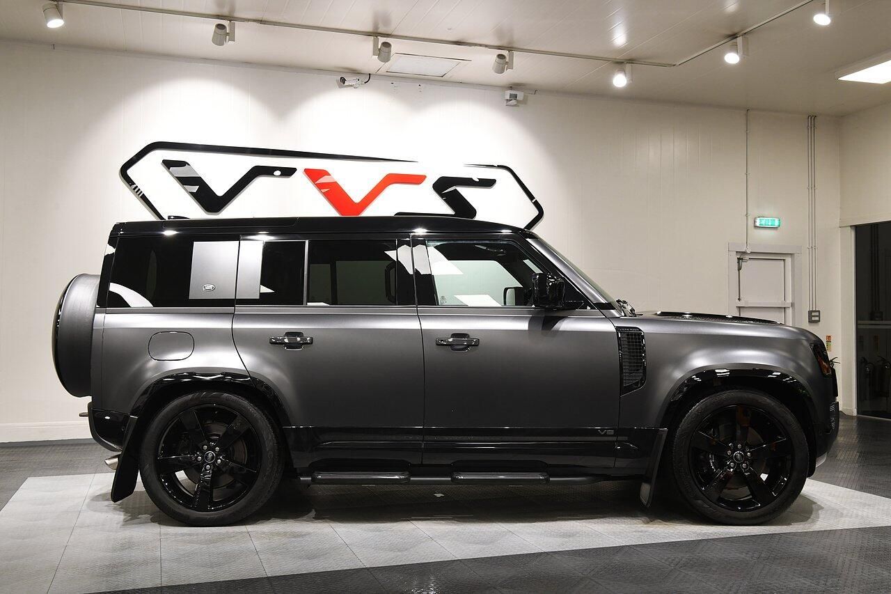 LAND ROVER DEFENDER ESTATE SPECIAL EDITIONS 5.0 P525 V8 Carpathian Edition 110 5dr Auto for sale UK - Slide 2